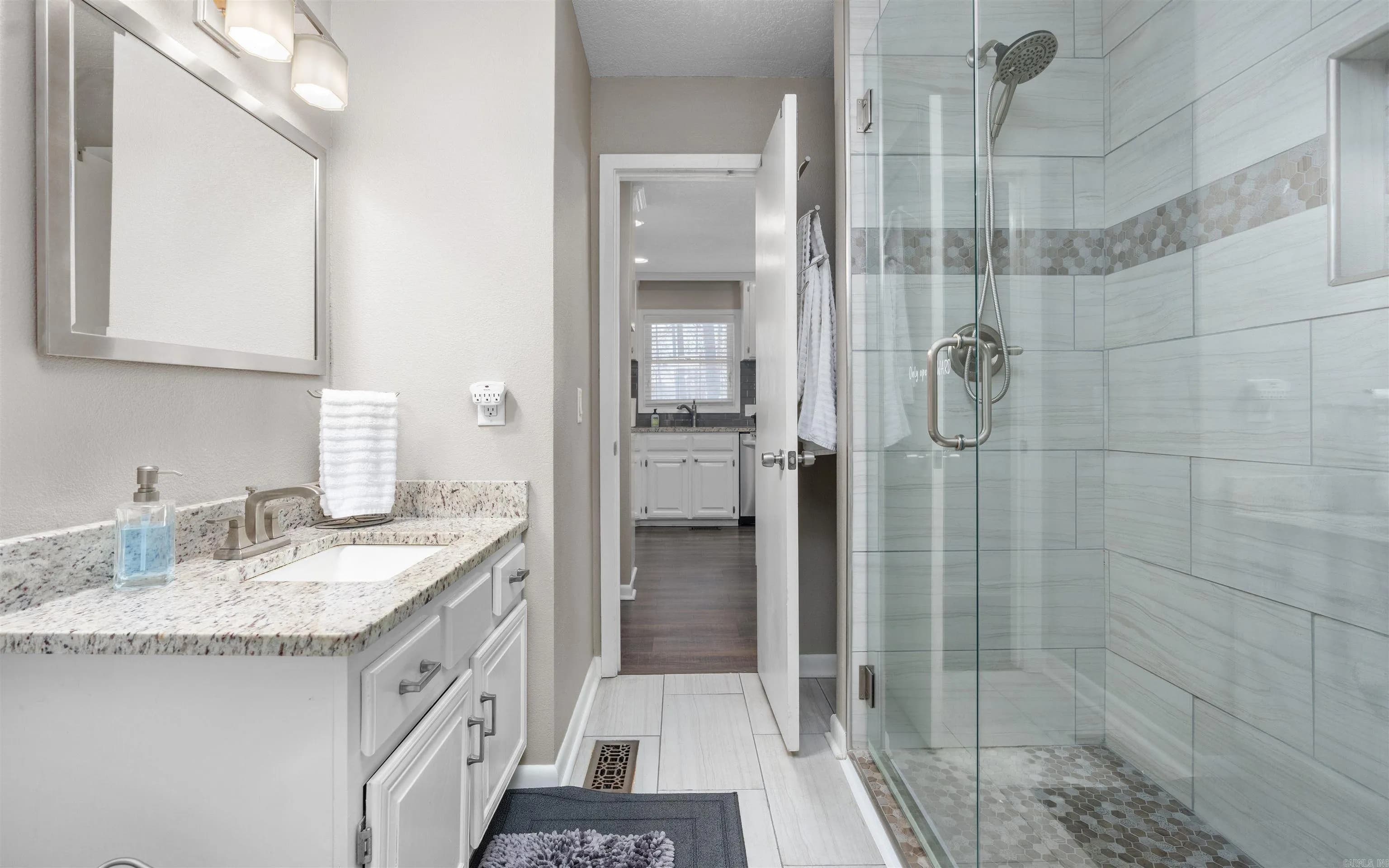 Property at 8  Opalo - Image 24