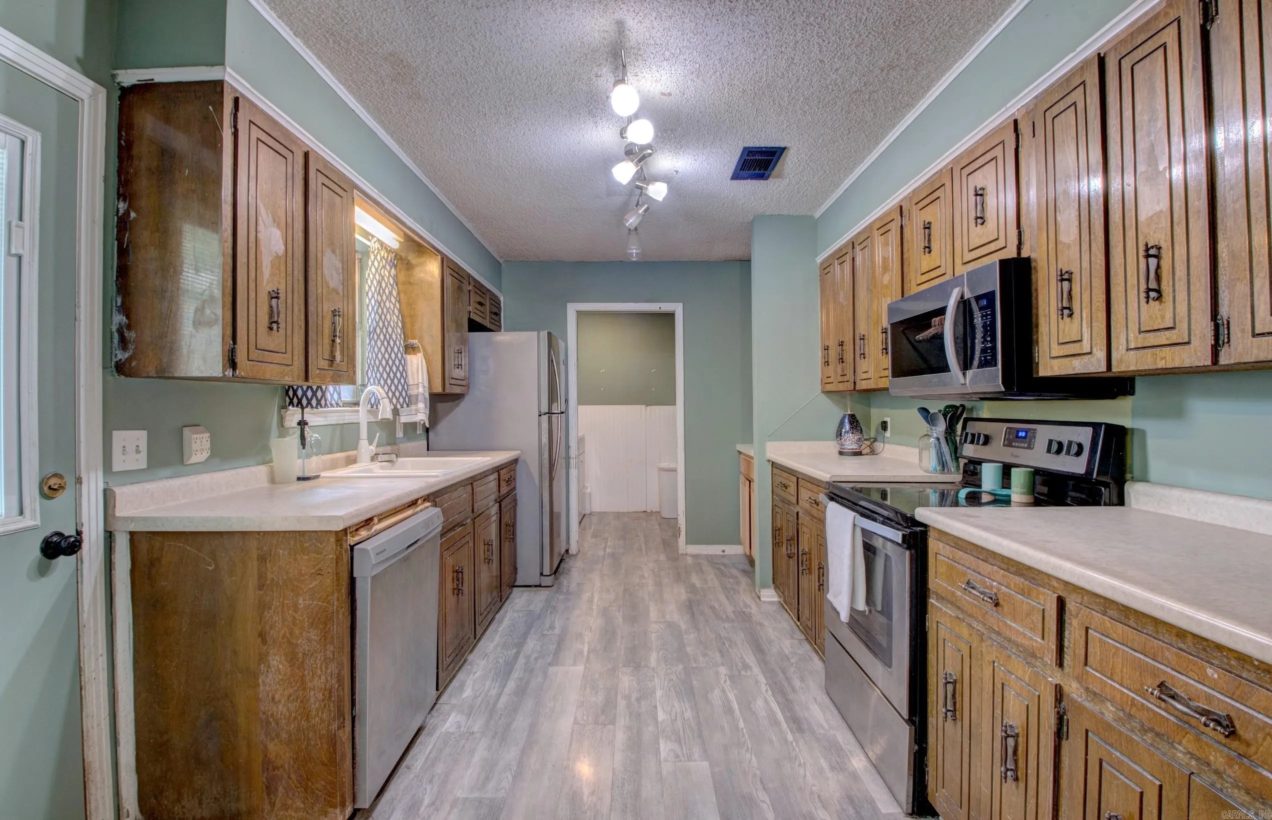 Property at 1038  Grayland - Image 13