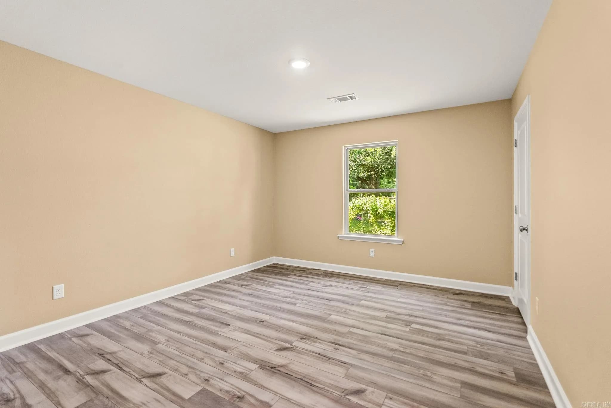 Property at 506  Kay - Image 22