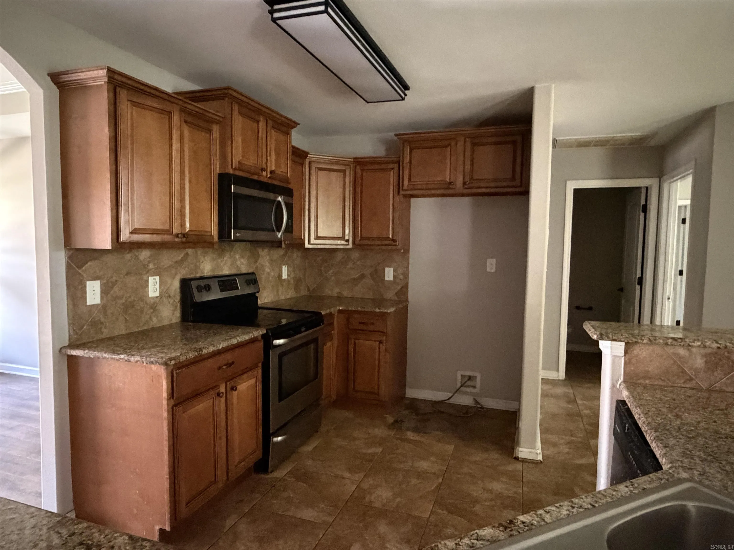 Property at 1065  Skyline - Image 10