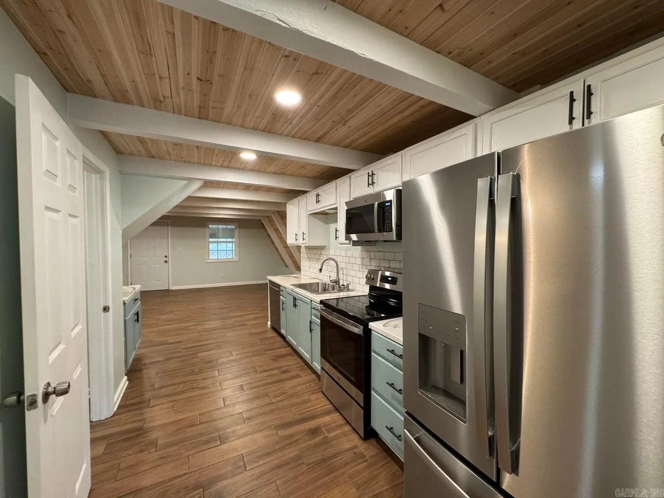 Property at 68  Park - Image 15
