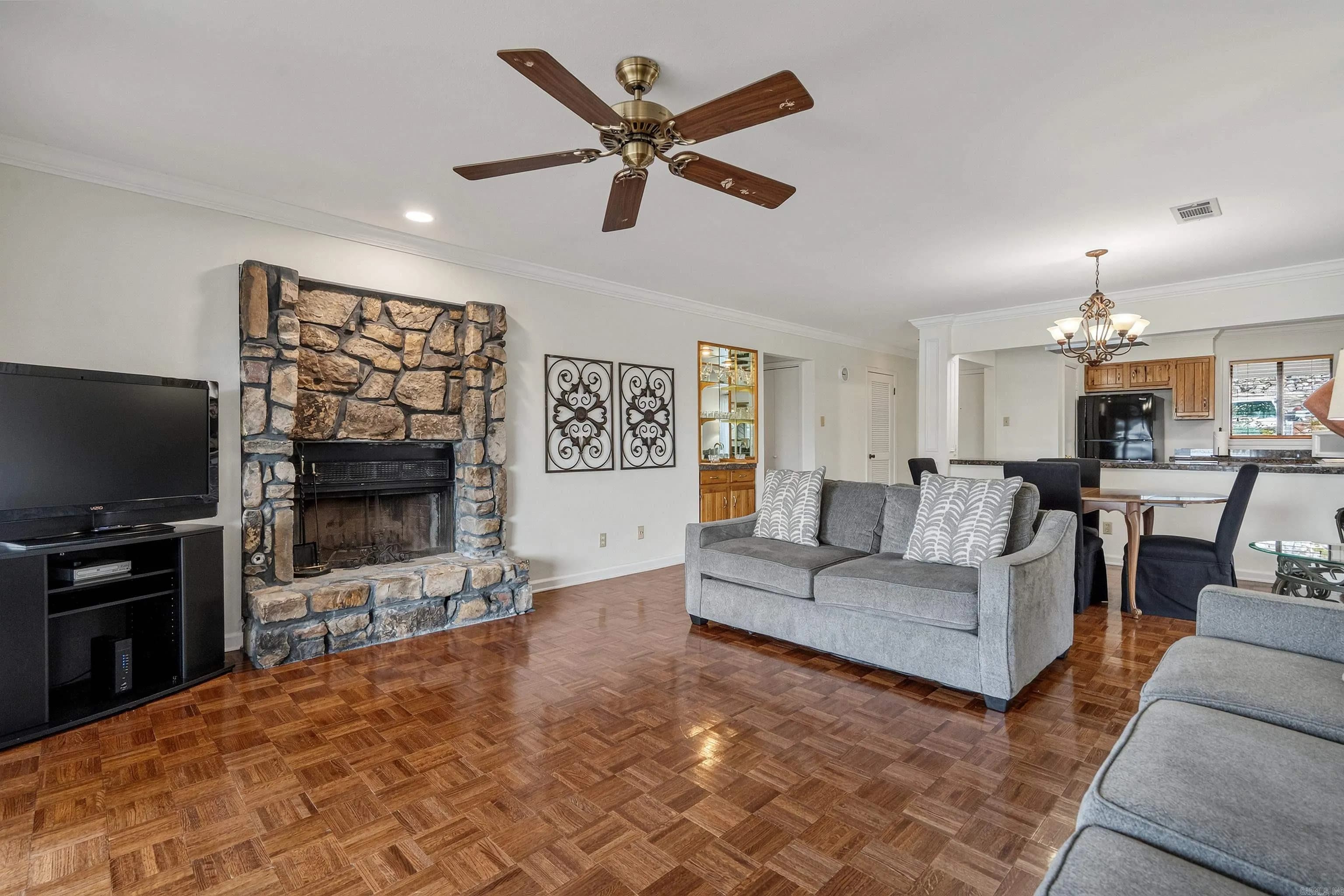 Property at 200  Hamilton oaks, D-3 - Image 10