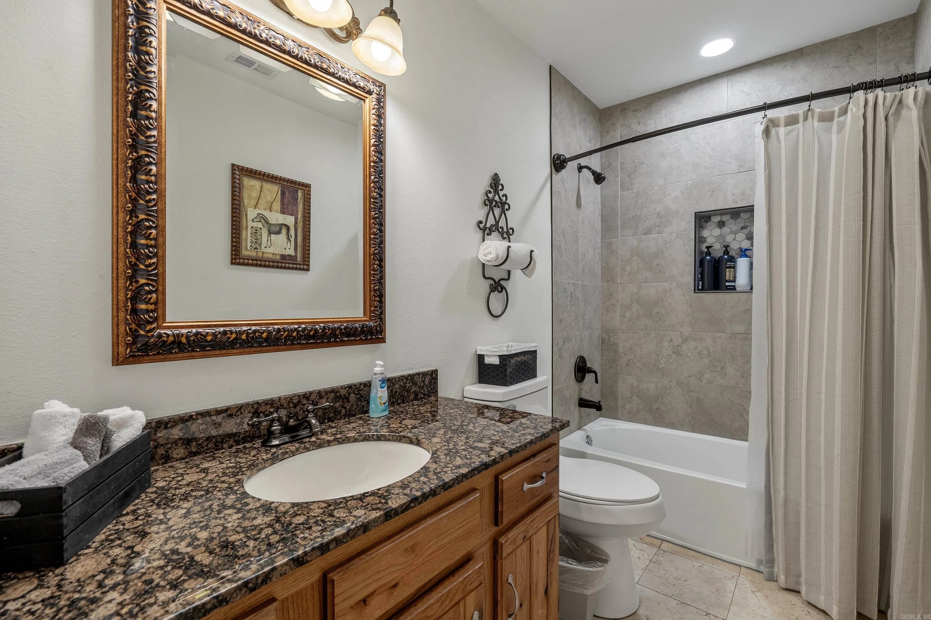 Property at 200  Hamilton oaks, D-3 - Image 19