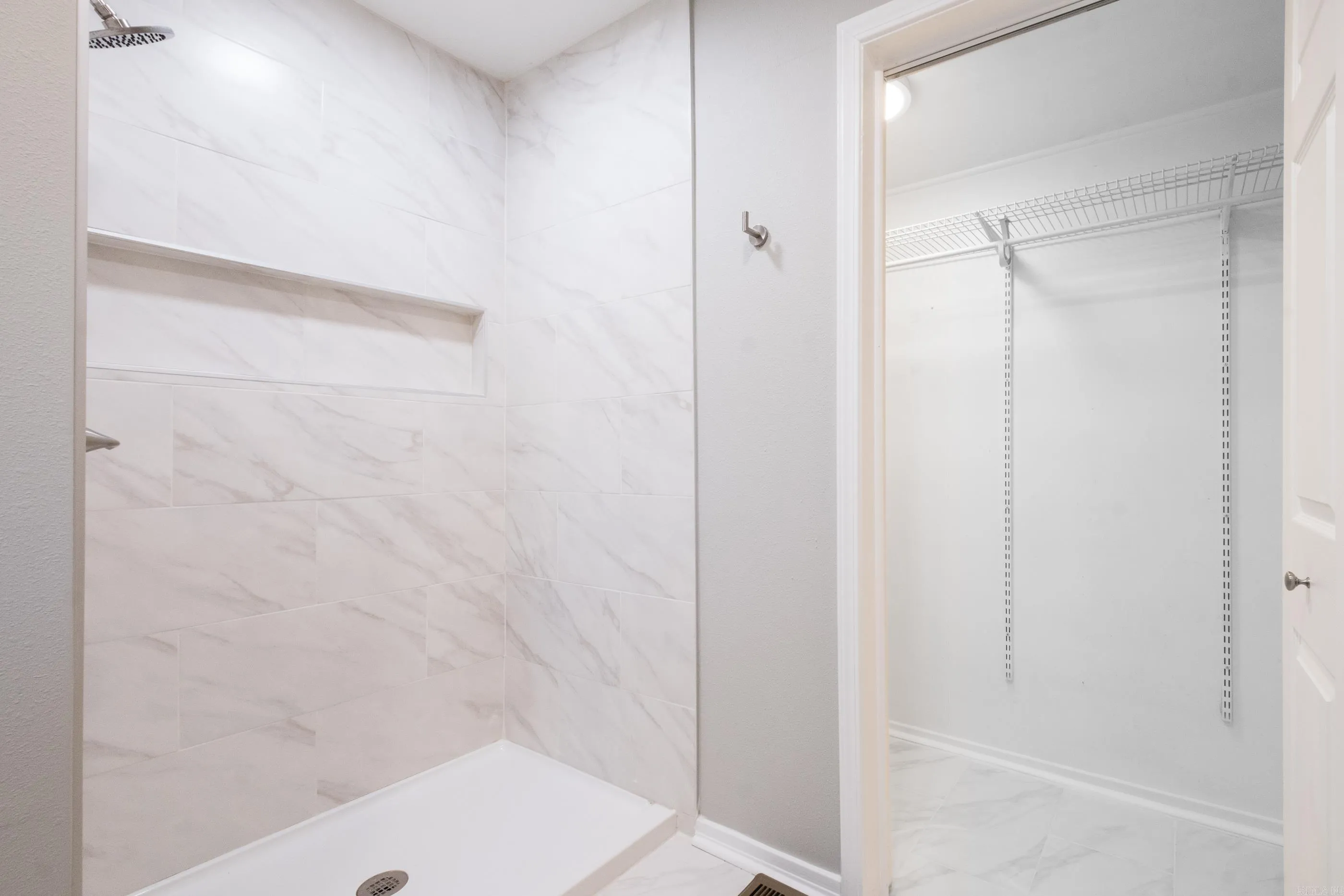 Property at 5909  Lee - Image 45