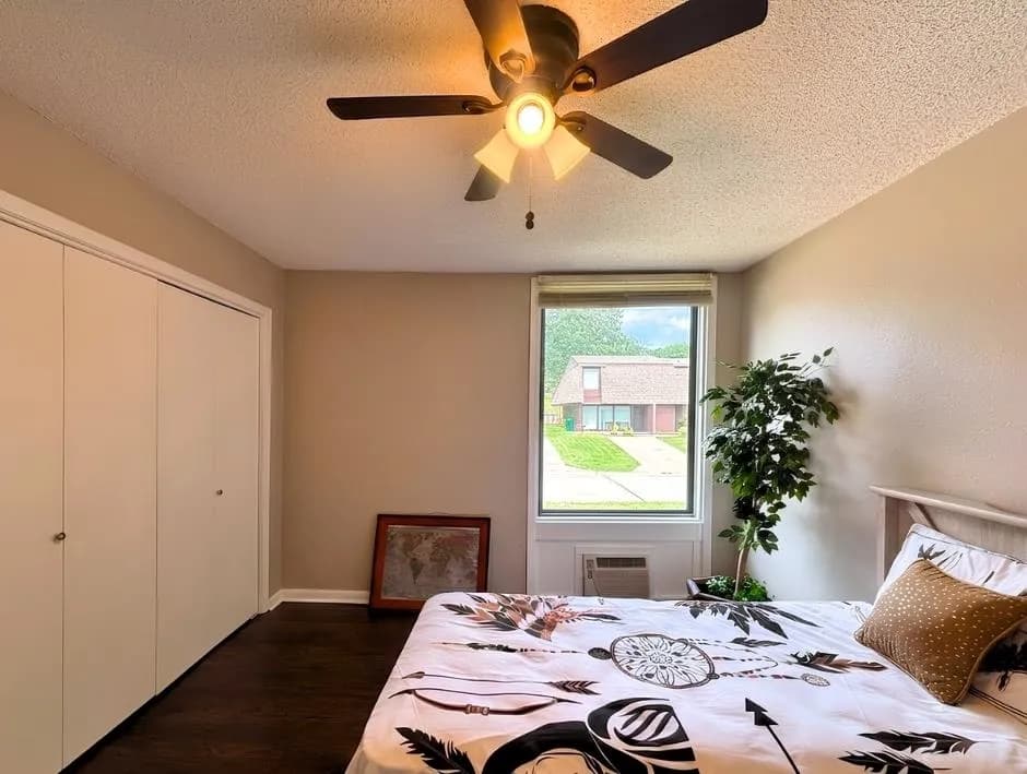 Property at 43  Annette - Image 25