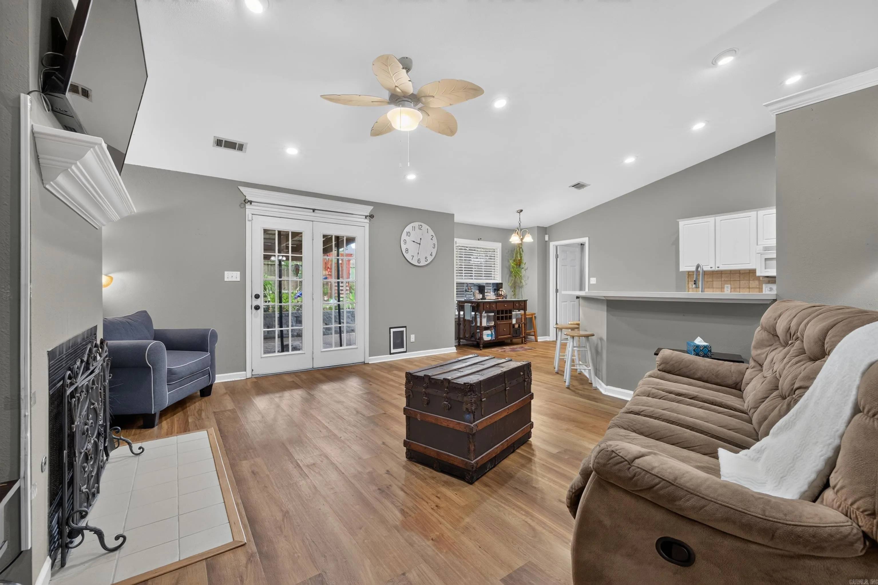 Property at 111  Ridge - Image 9