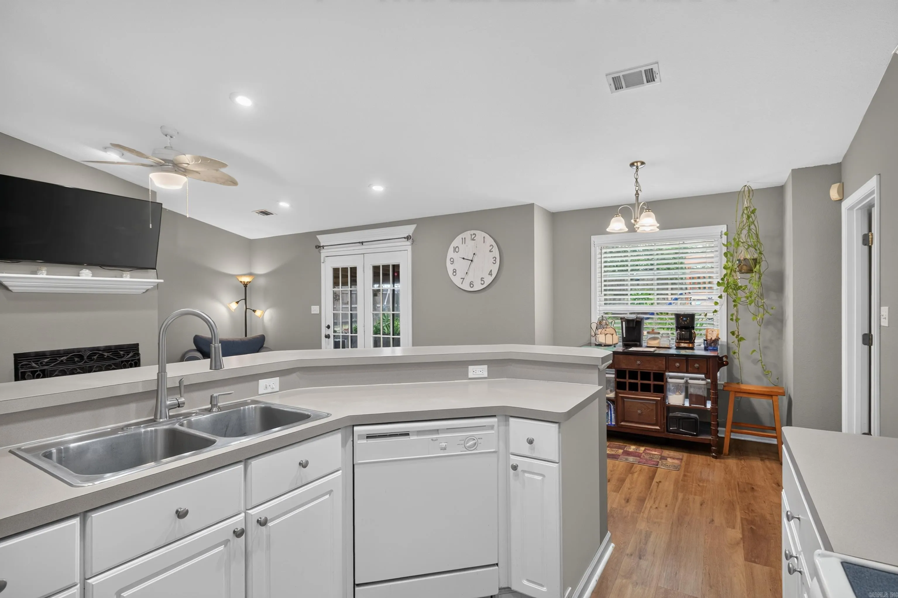 Property at 111  Ridge - Image 13