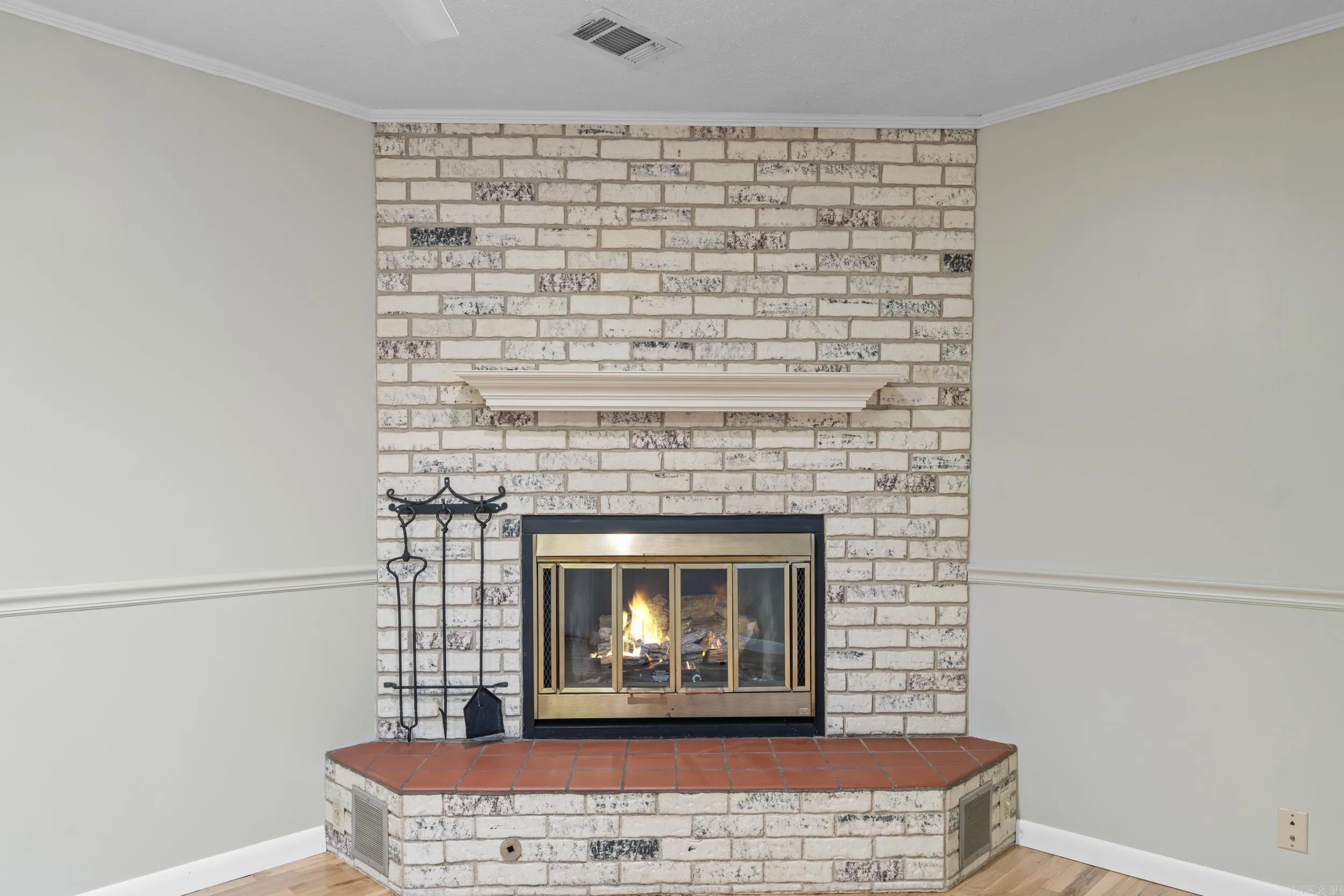 Property at 91 E Main street - Image 5
