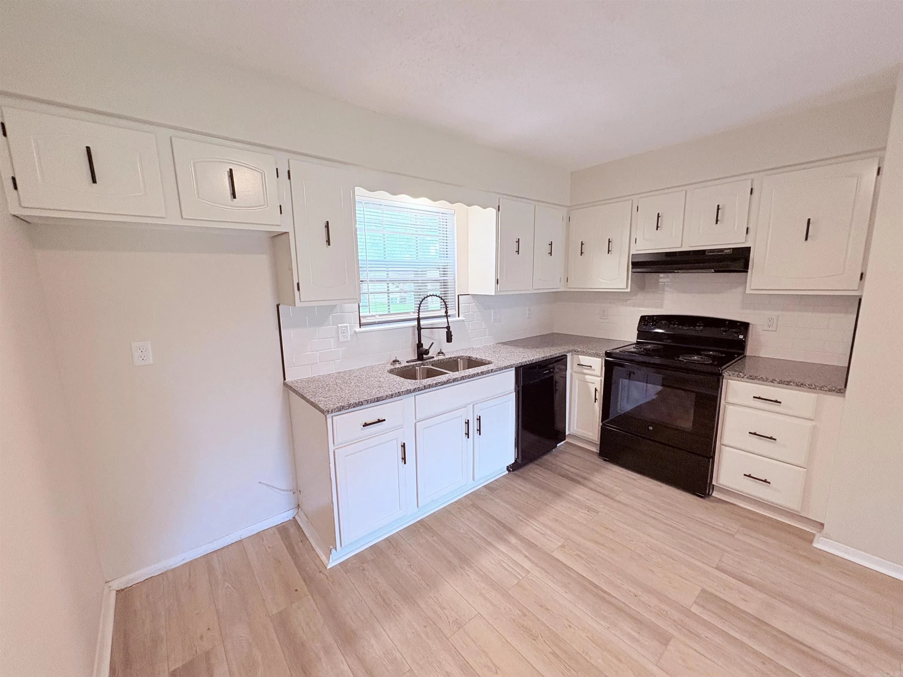 Property at 220  Randall - Image 4