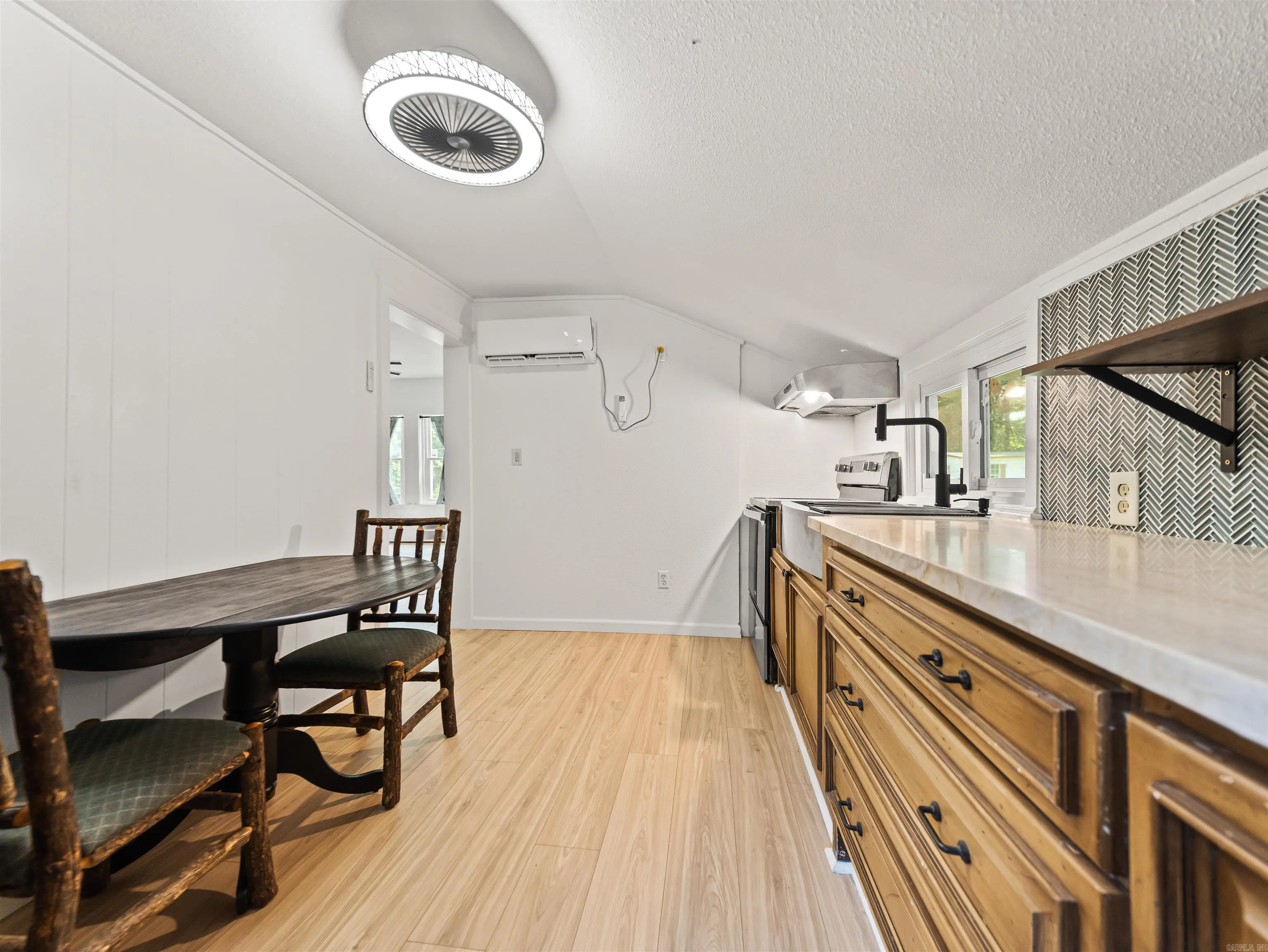 Property at 1057  Hamilton dairy - Image 8