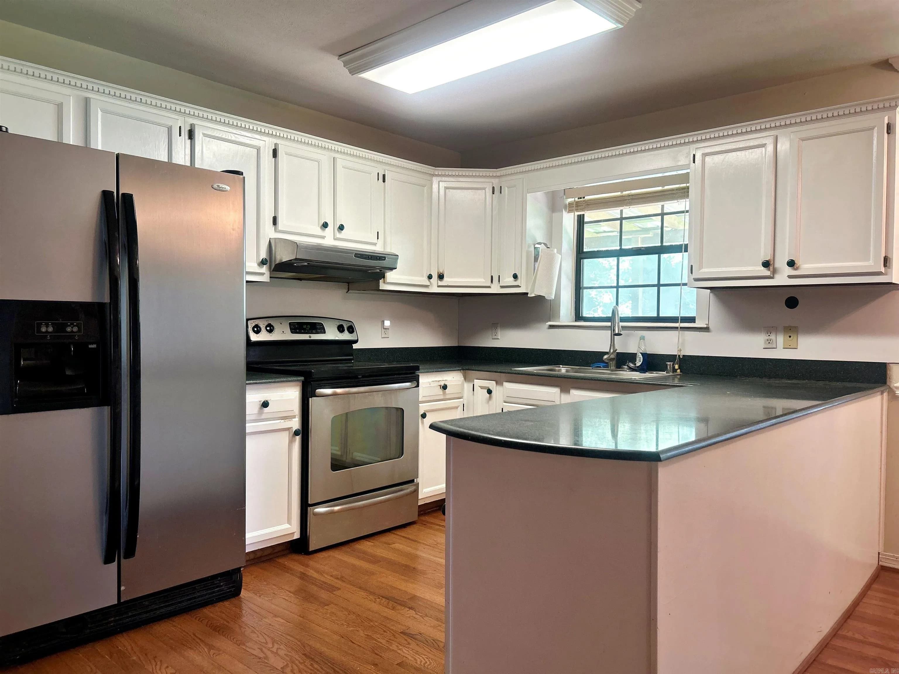 Property at 10  Edgewood - Image 20