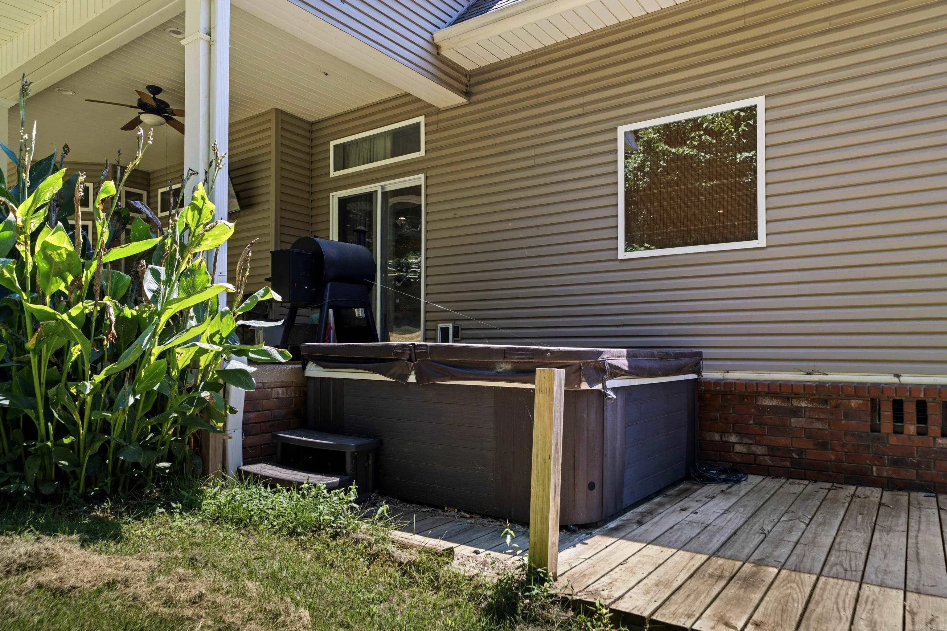 Property at 703  Beaver lakes - Image 42