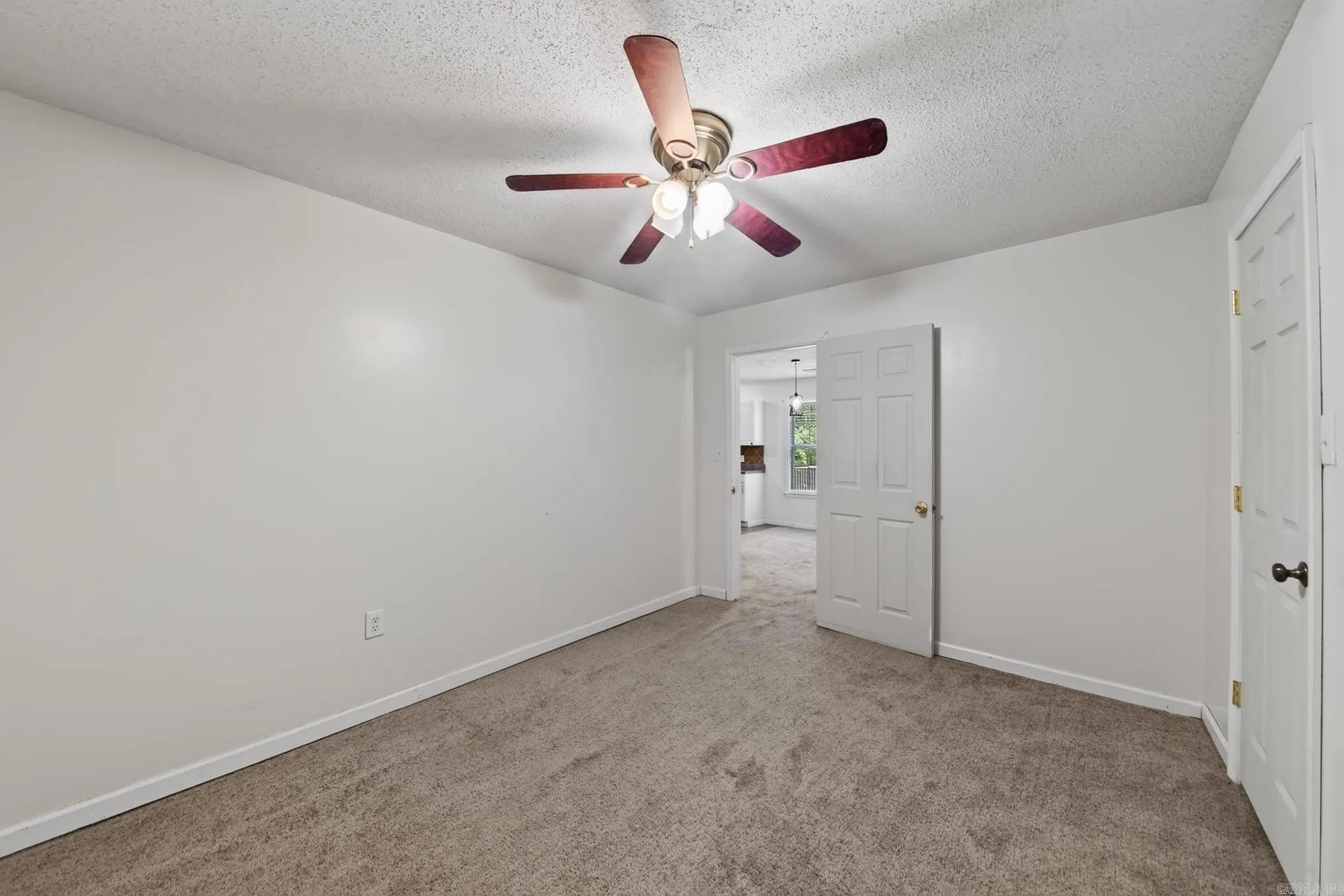 Property at 4026  Lena - Image 34