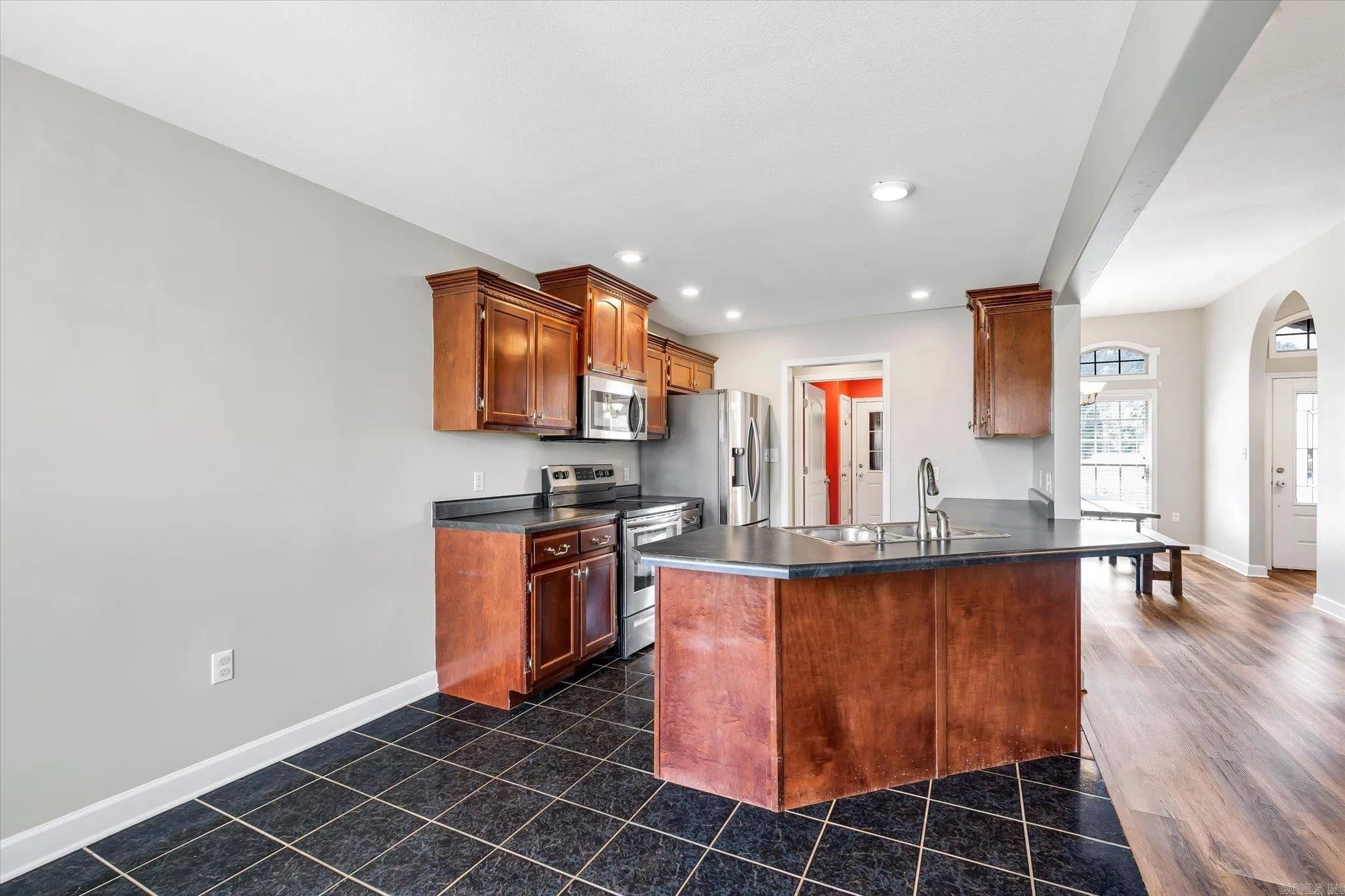 Property at 102  Lenford - Image 11