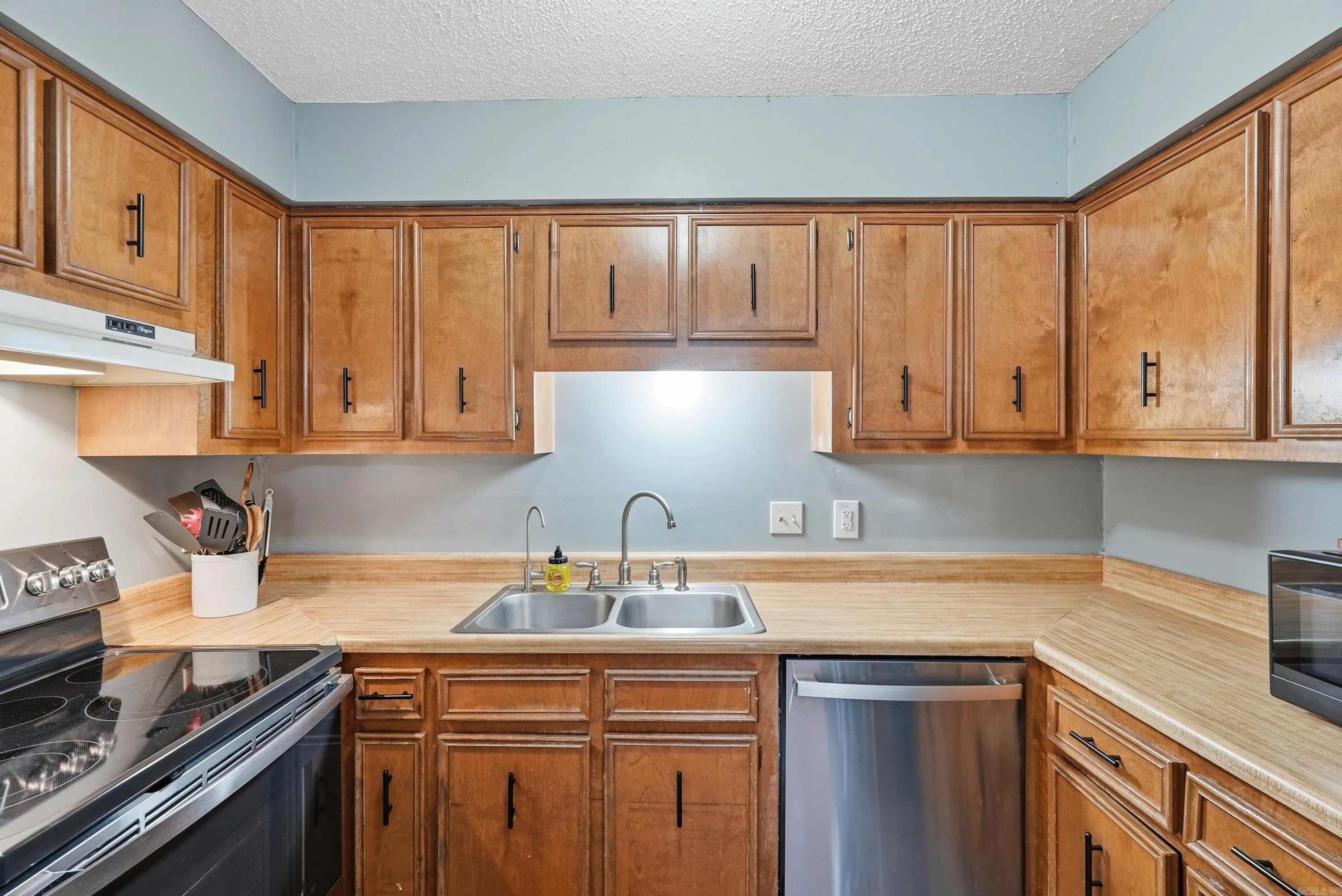 Property at 8  Oak forest - Image 13