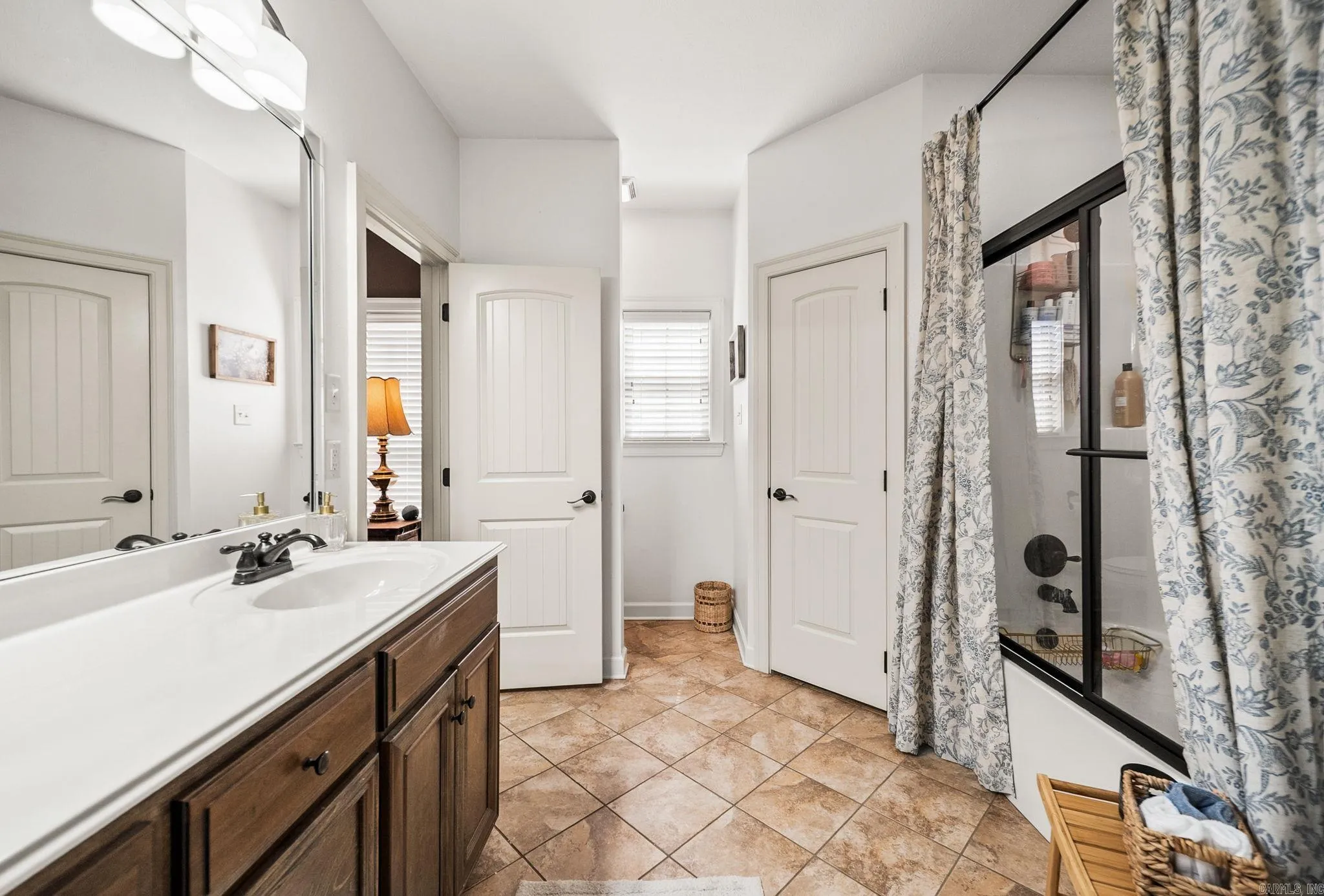 Property at 16  Oak tree - Image 35