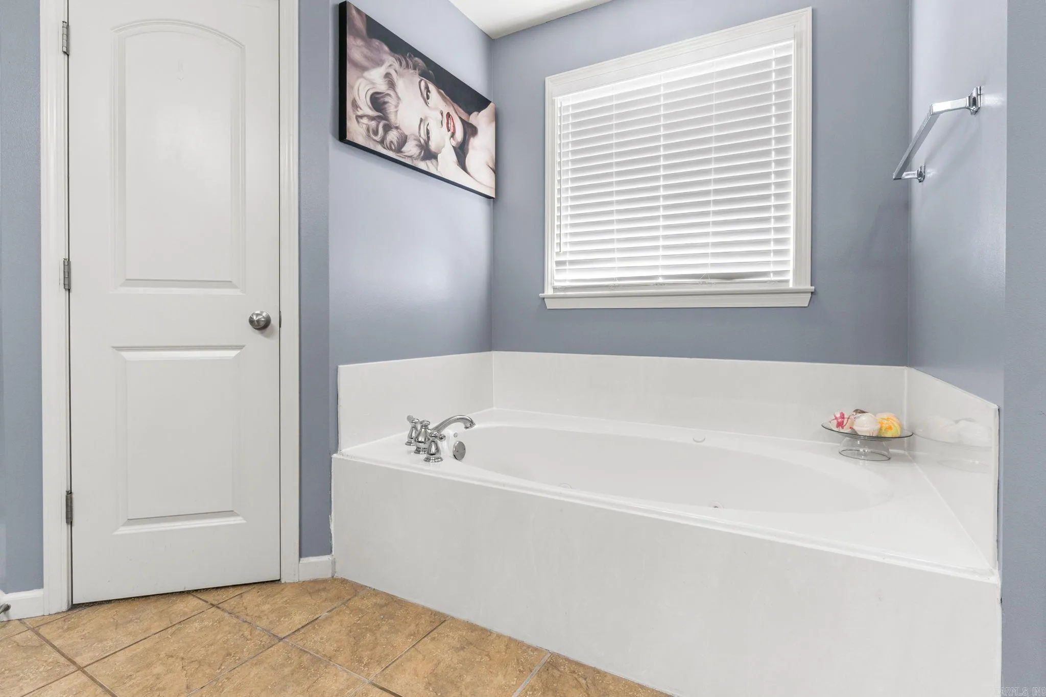 Property at 2902  Millbrook - Image 24