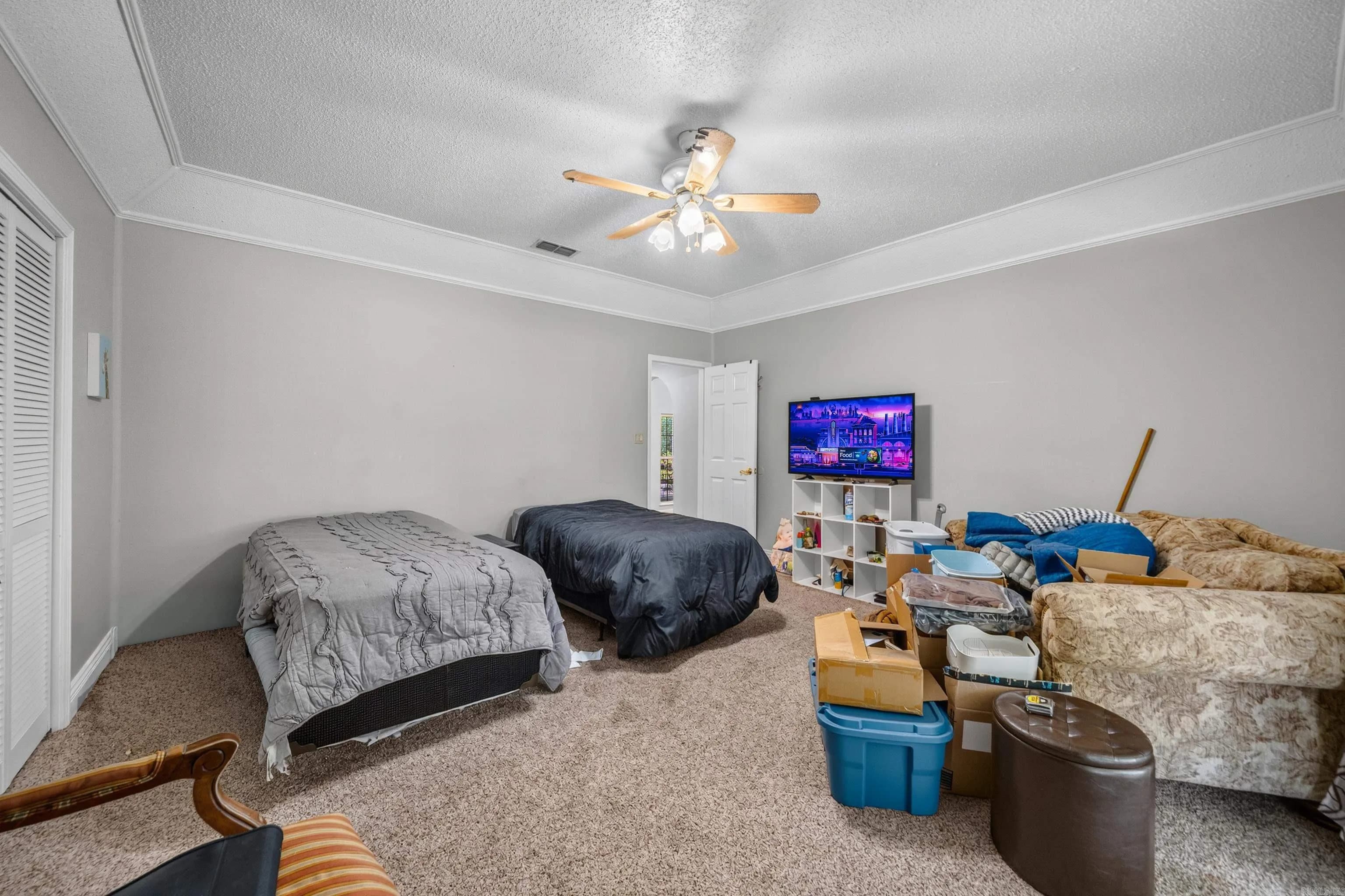 Property at 1022  Old military - Image 33