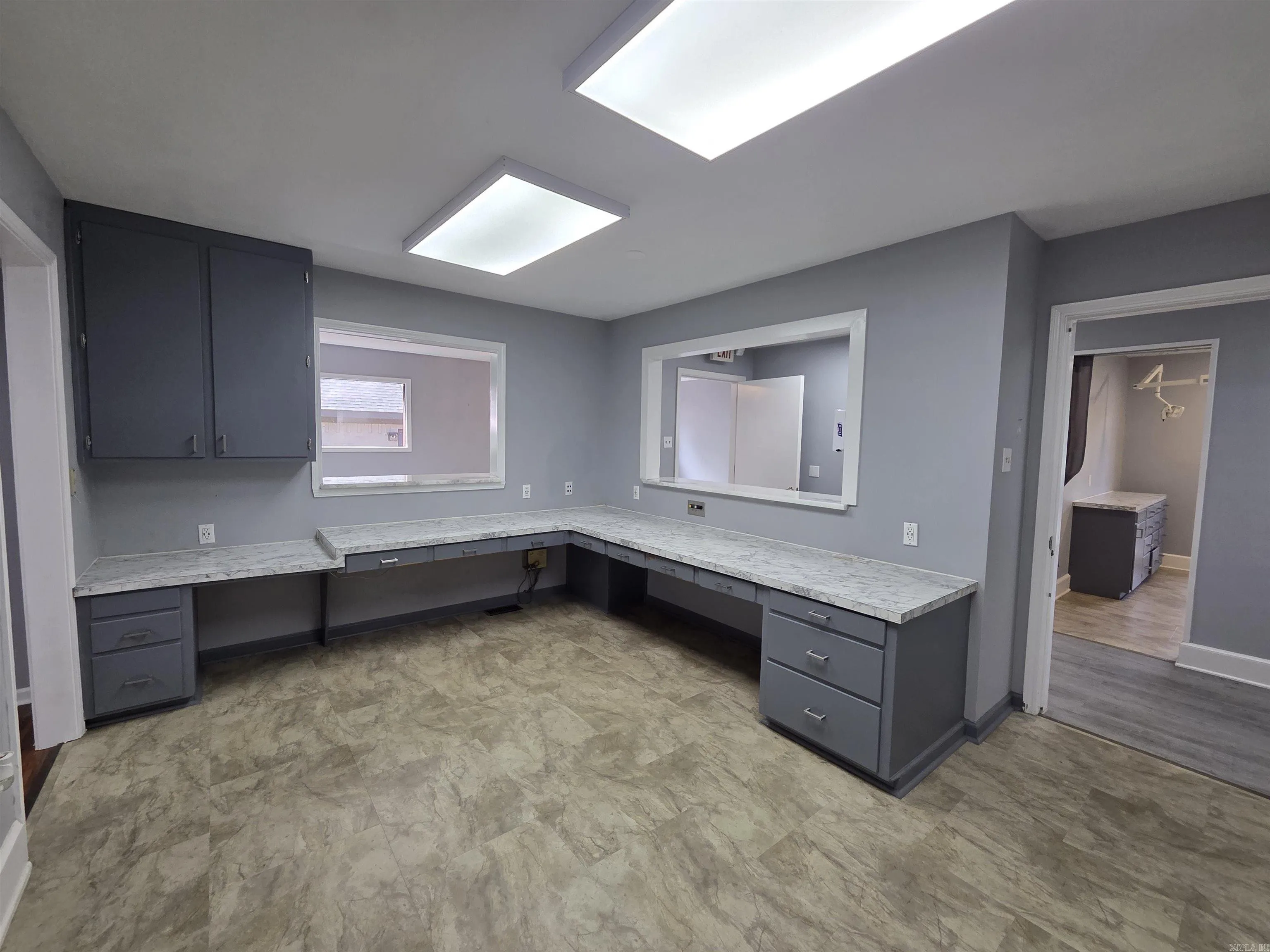 Property at 3006 E Kiehl - Image 7