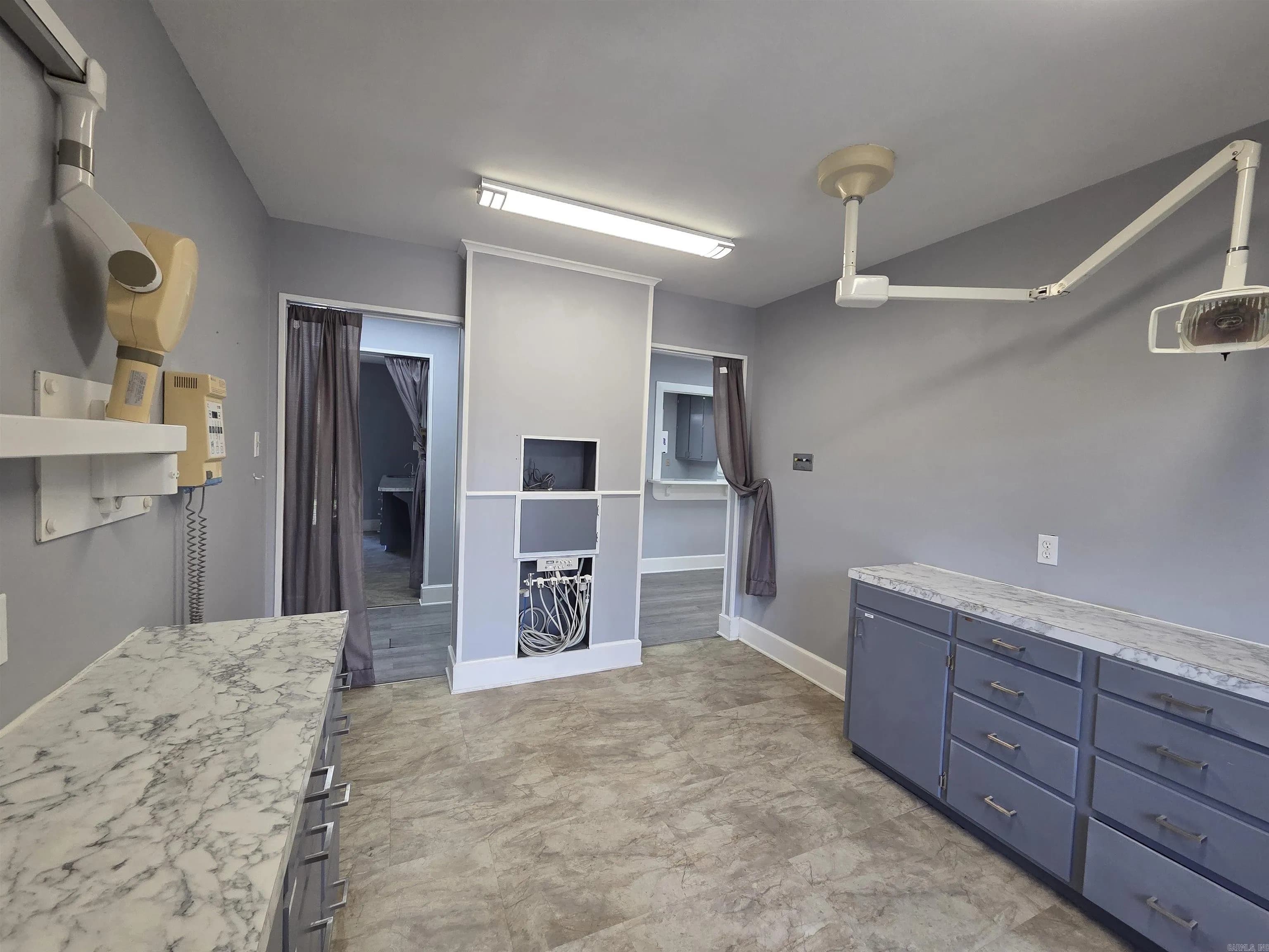 Property at 3006 E Kiehl - Image 10