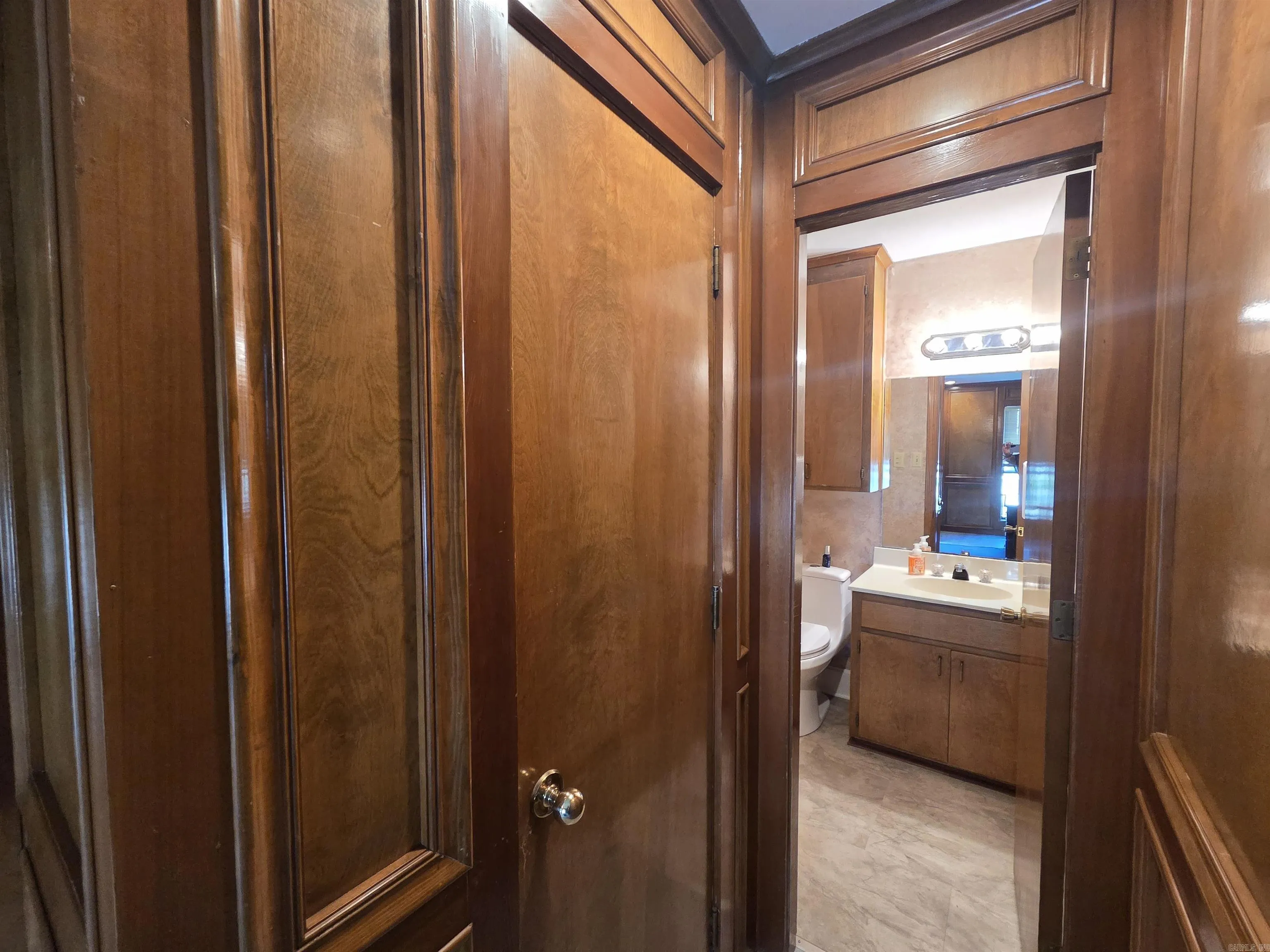 Property at 3006 E Kiehl - Image 24