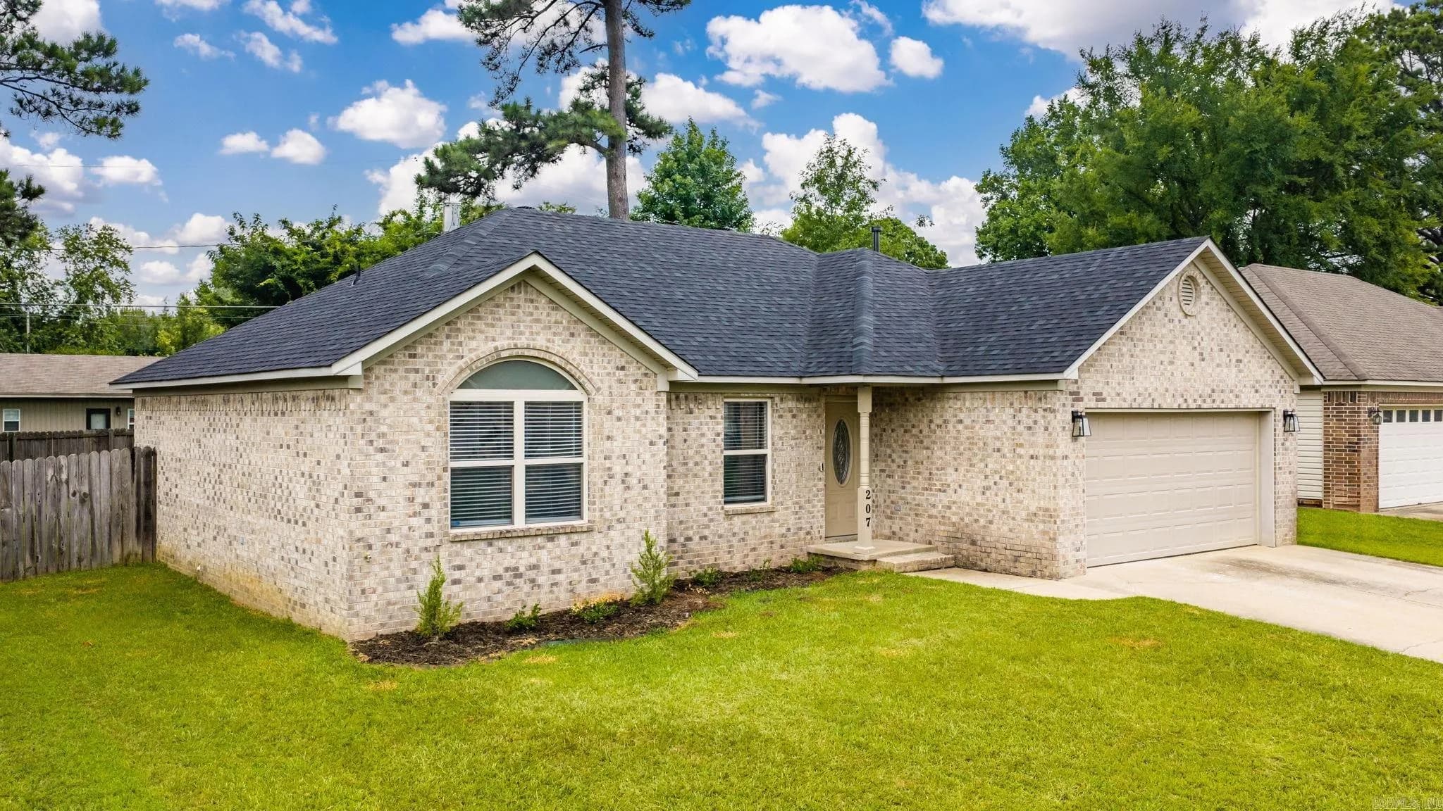 Property at 207  Franklin - Image 3