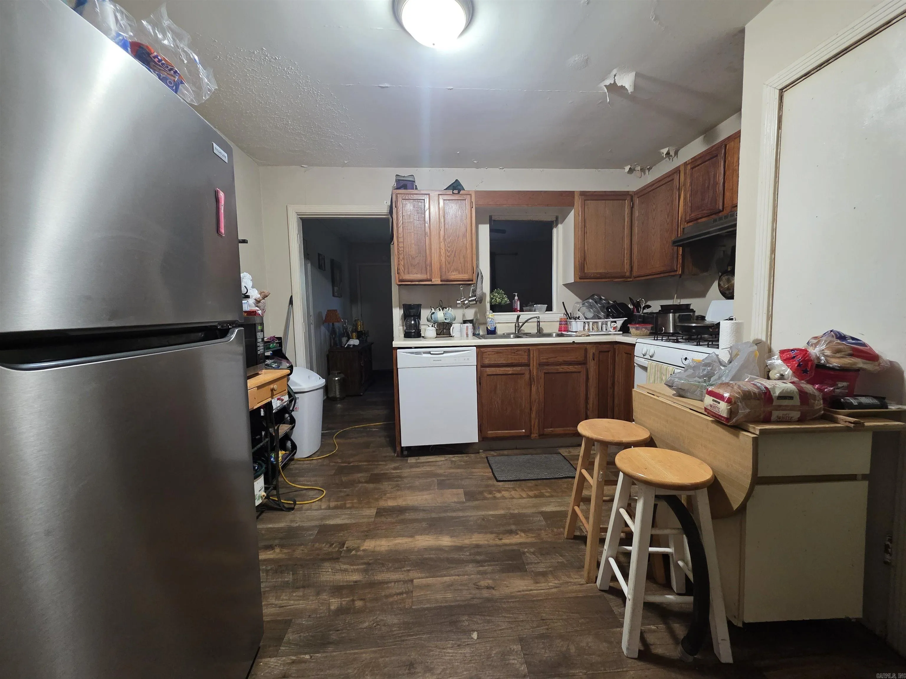 Property at 2  Wright - Image 4