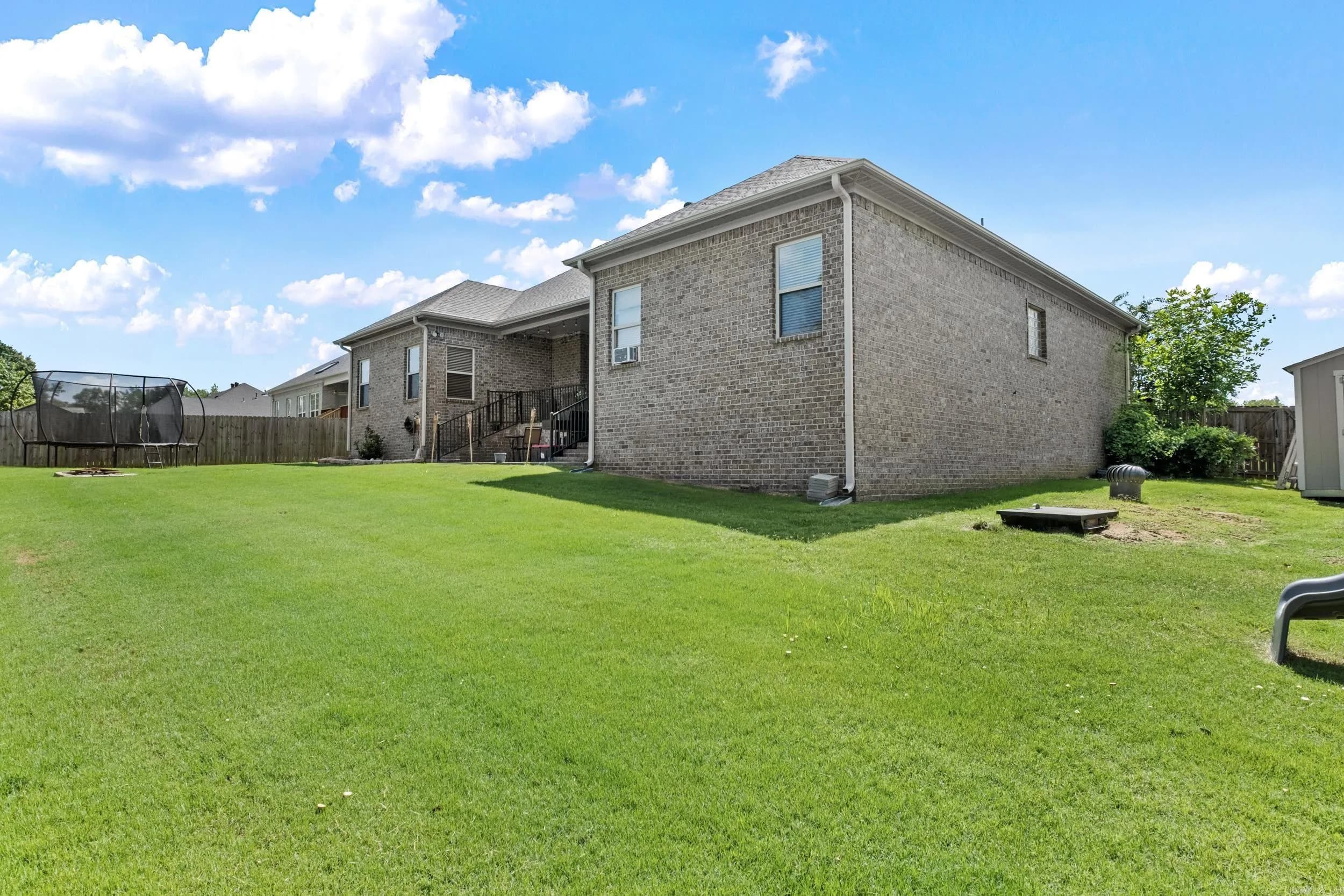 Property at 19  Cumberland dr. - Image 40