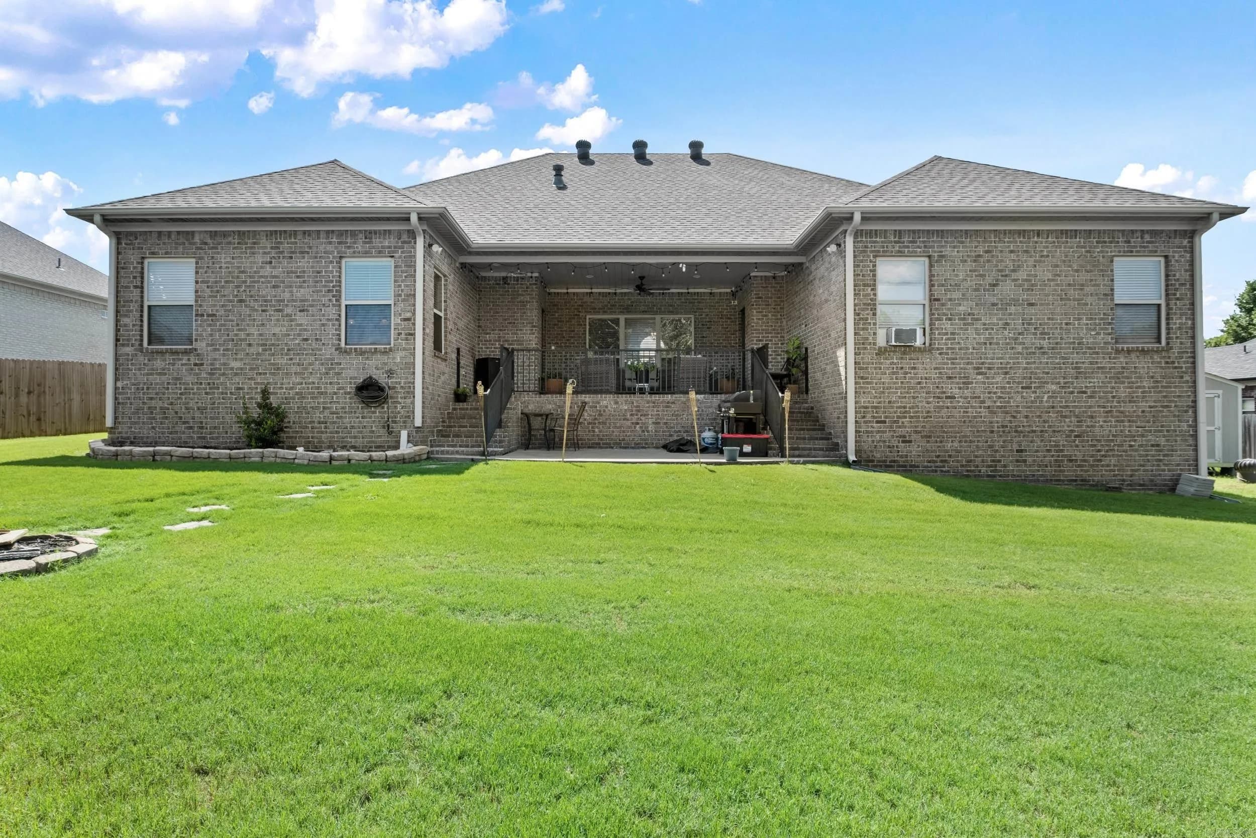 Property at 19  Cumberland dr. - Image 38