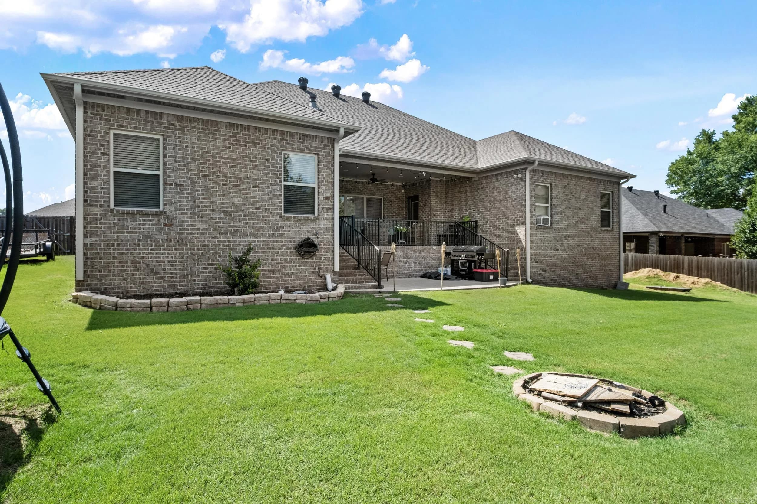 Property at 19  Cumberland dr. - Image 39