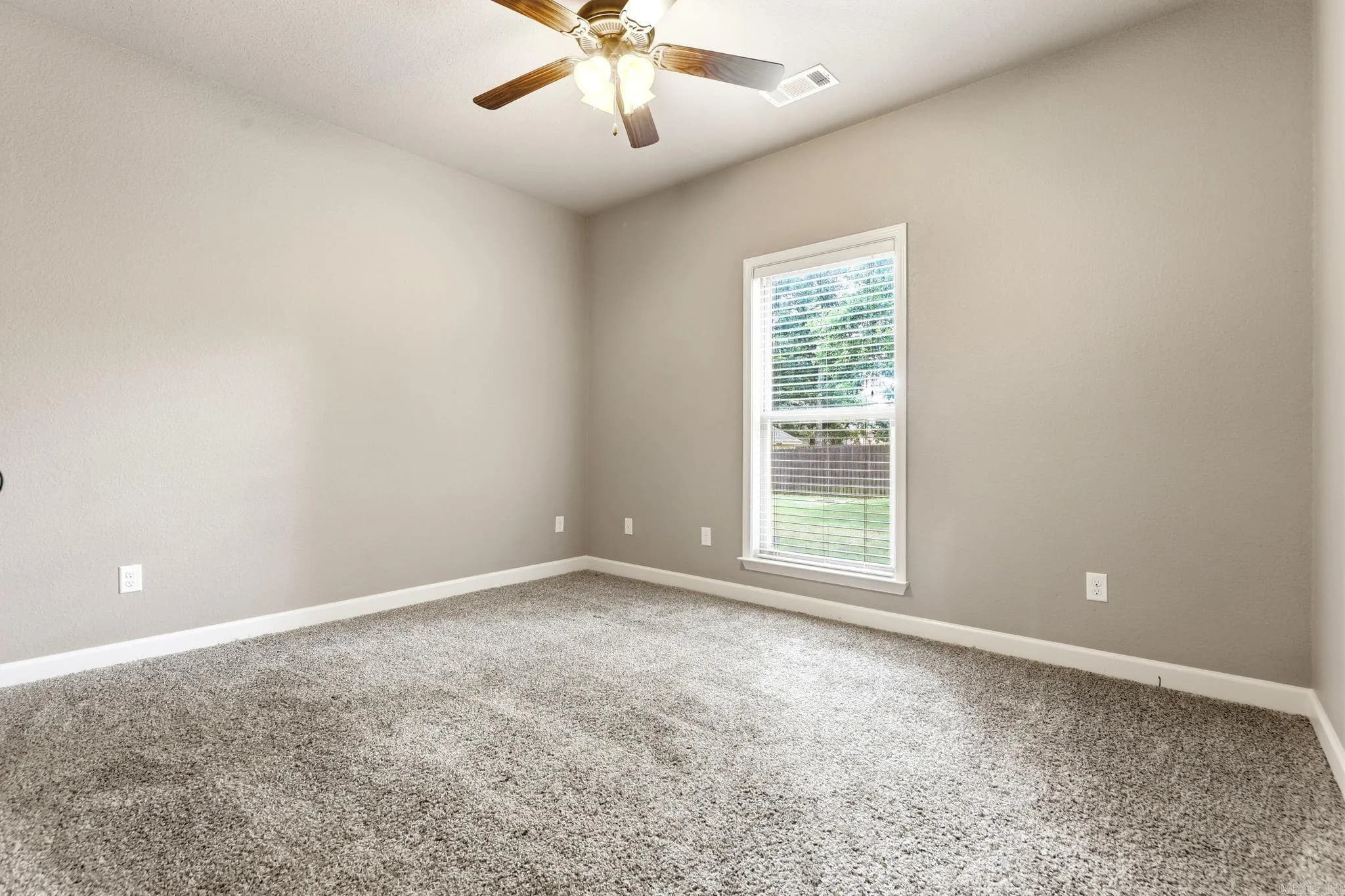 Property at 204  Forest oak - Image 36