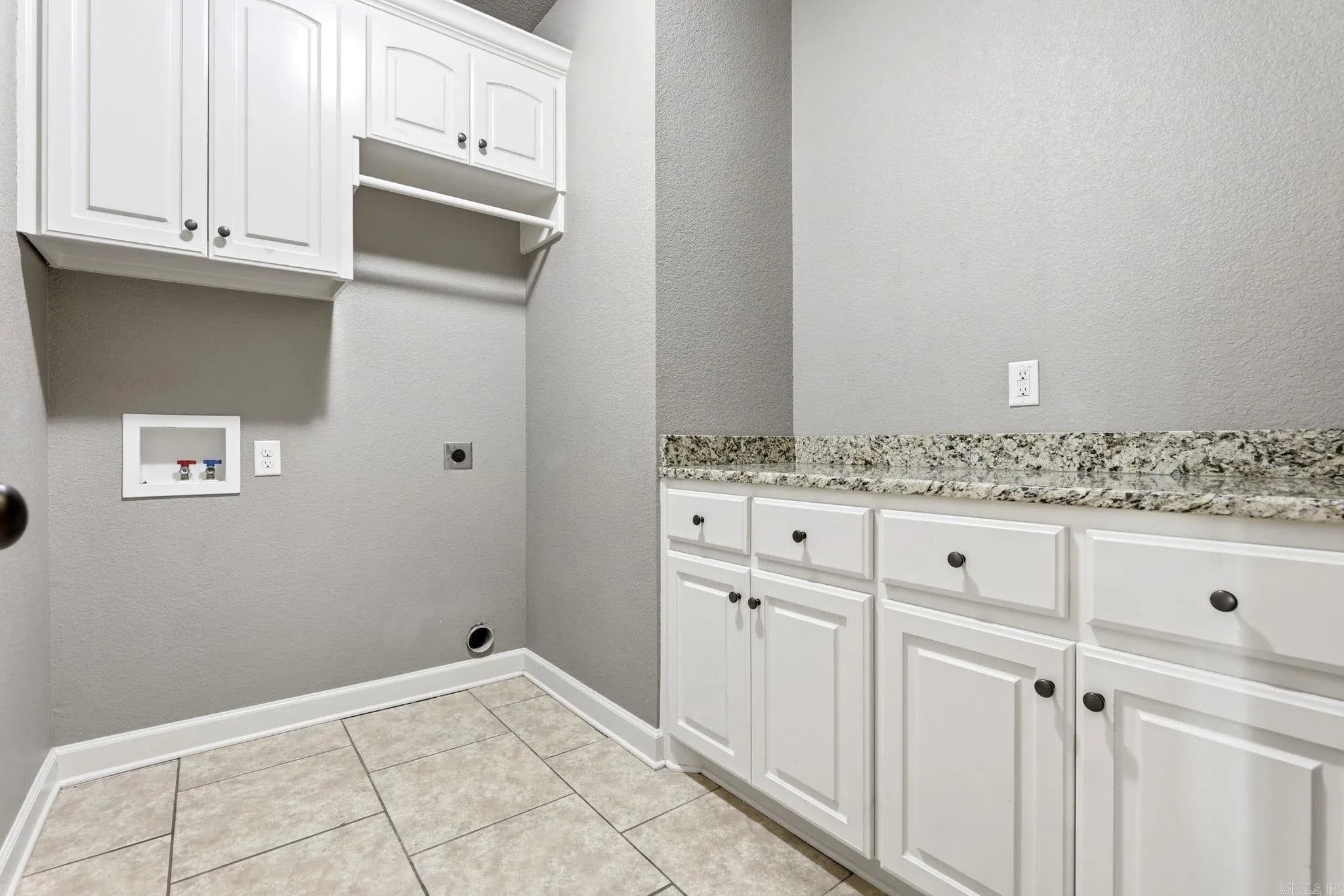 Property at 204  Forest oak - Image 28