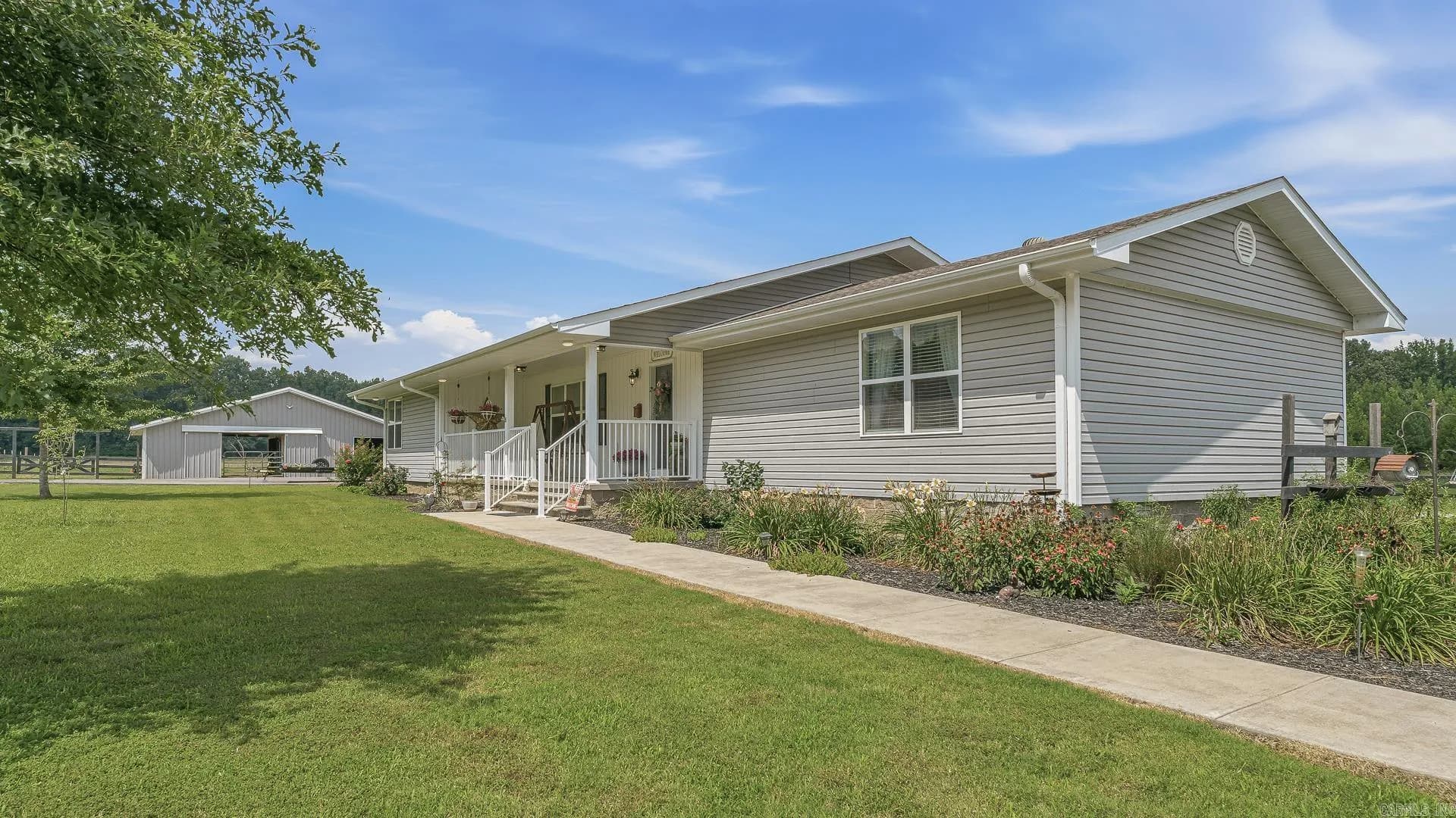 Property at 14  Greene 7651 - Image 4
