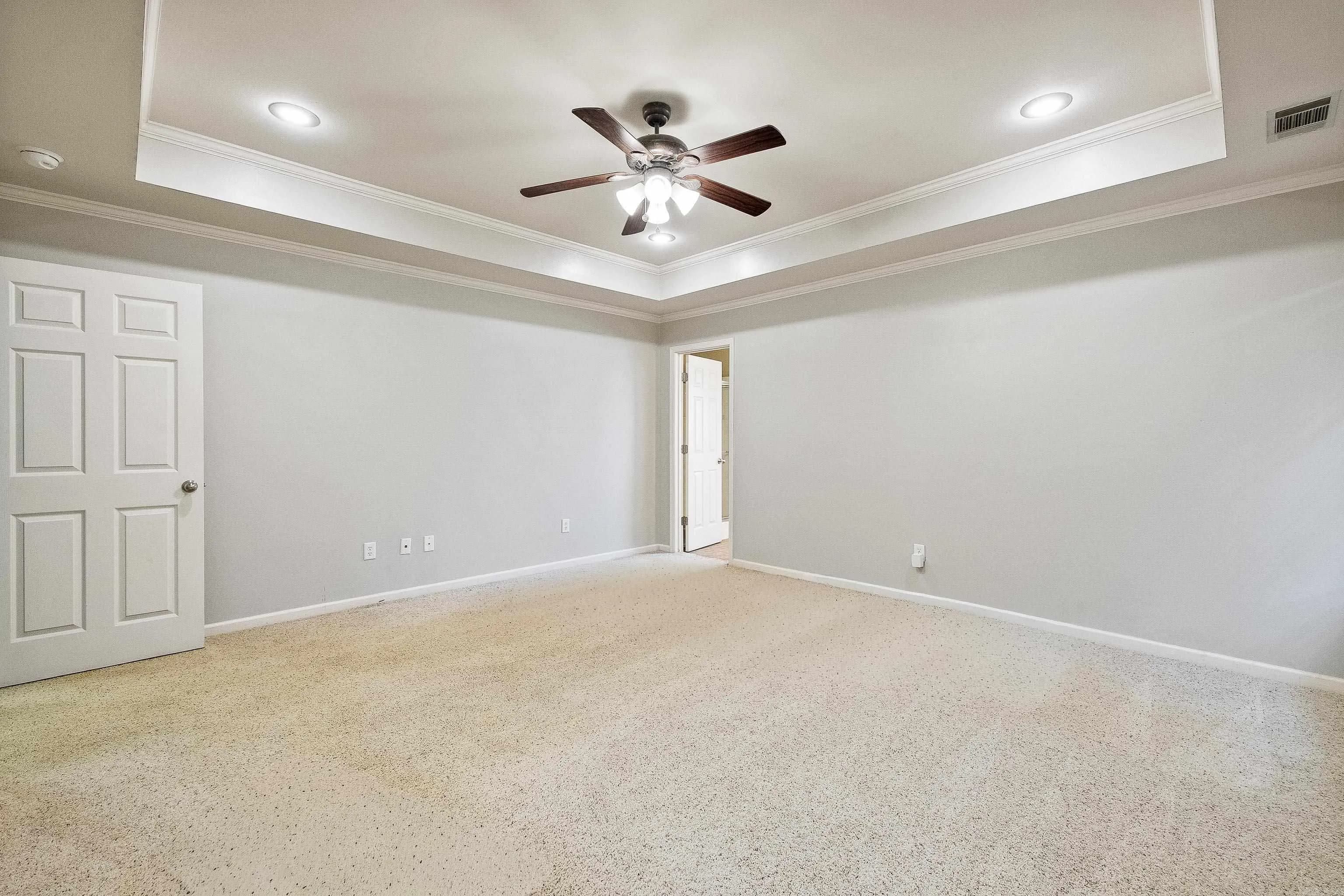 Property at 3503  Peachtree - Image 20