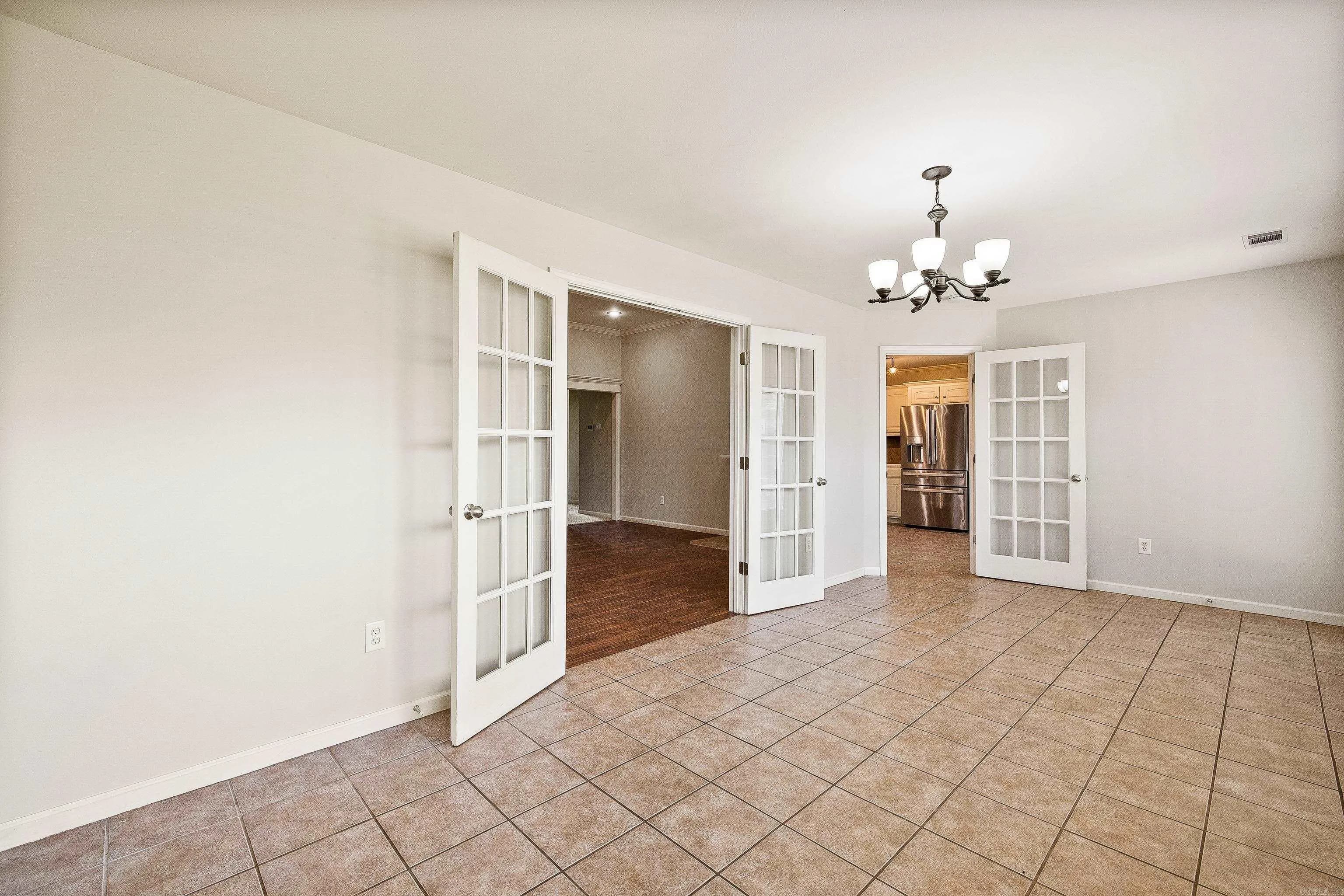 Property at 3503  Peachtree - Image 17