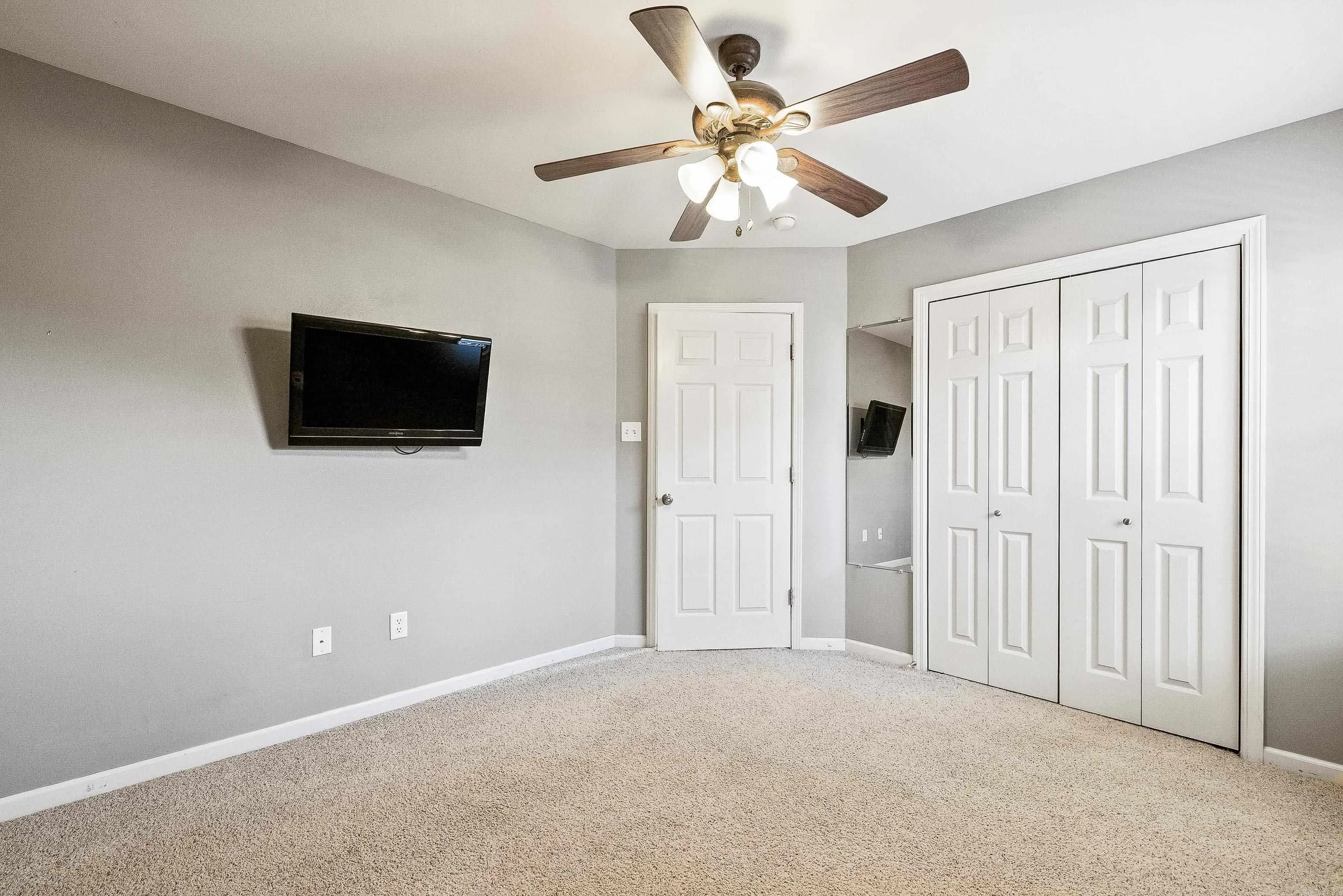 Property at 3503  Peachtree - Image 33