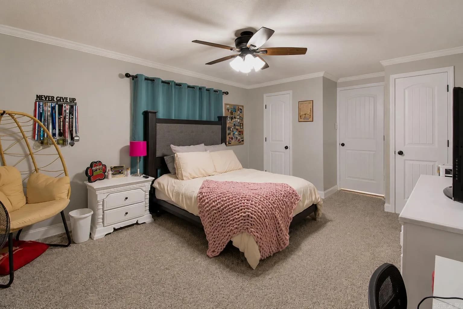 Property at 5210  Peachtree - Image 23