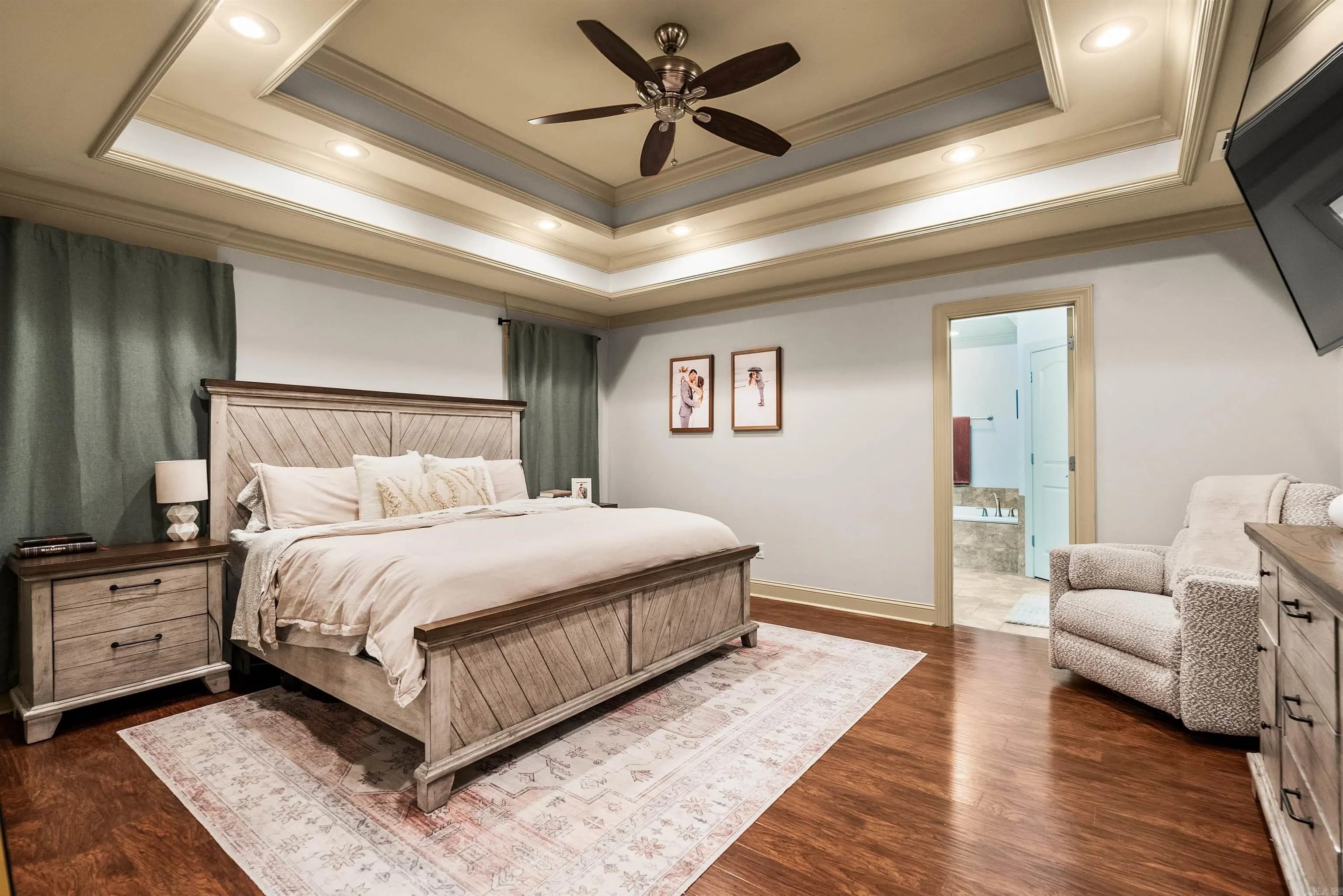 Property at 105  Chambery - Image 25