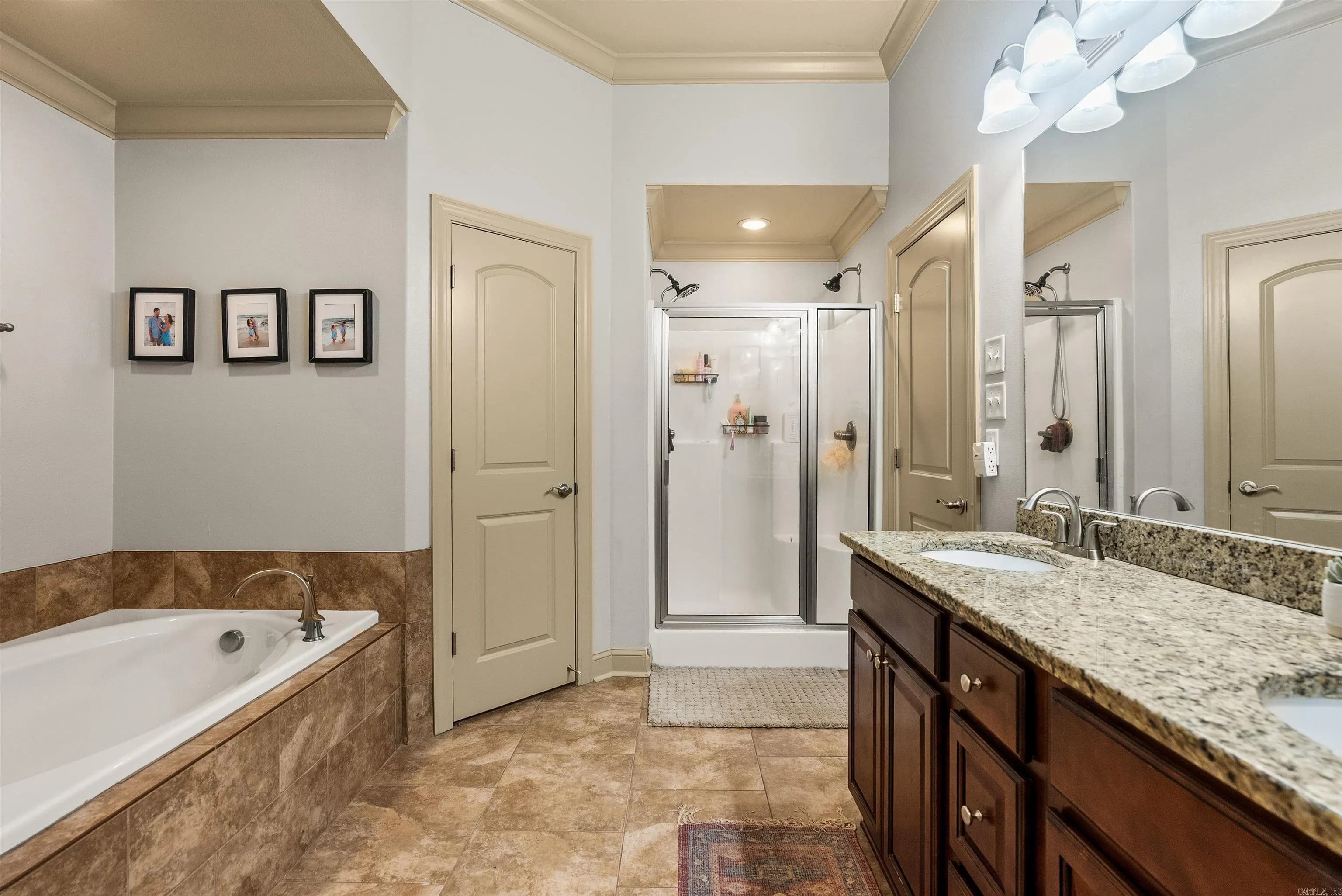 Property at 105  Chambery - Image 28