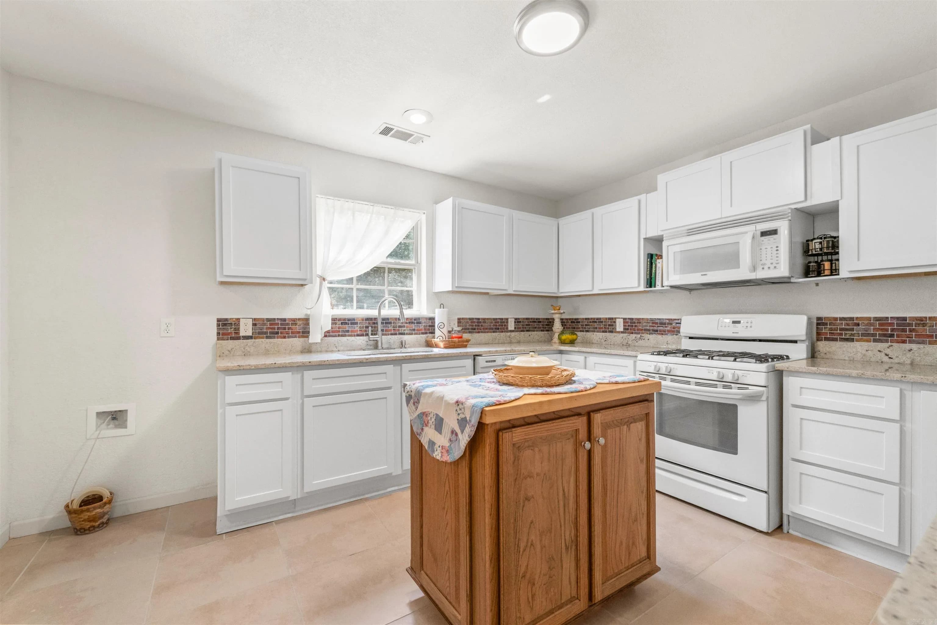 Property at 8416  Yellow oak - Image 17