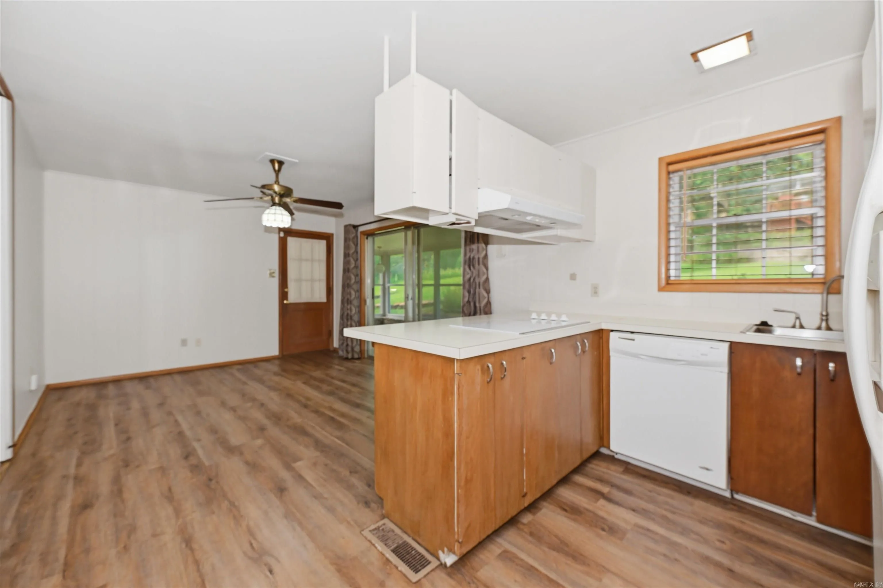 Property at 2107  Biscayne - Image 14