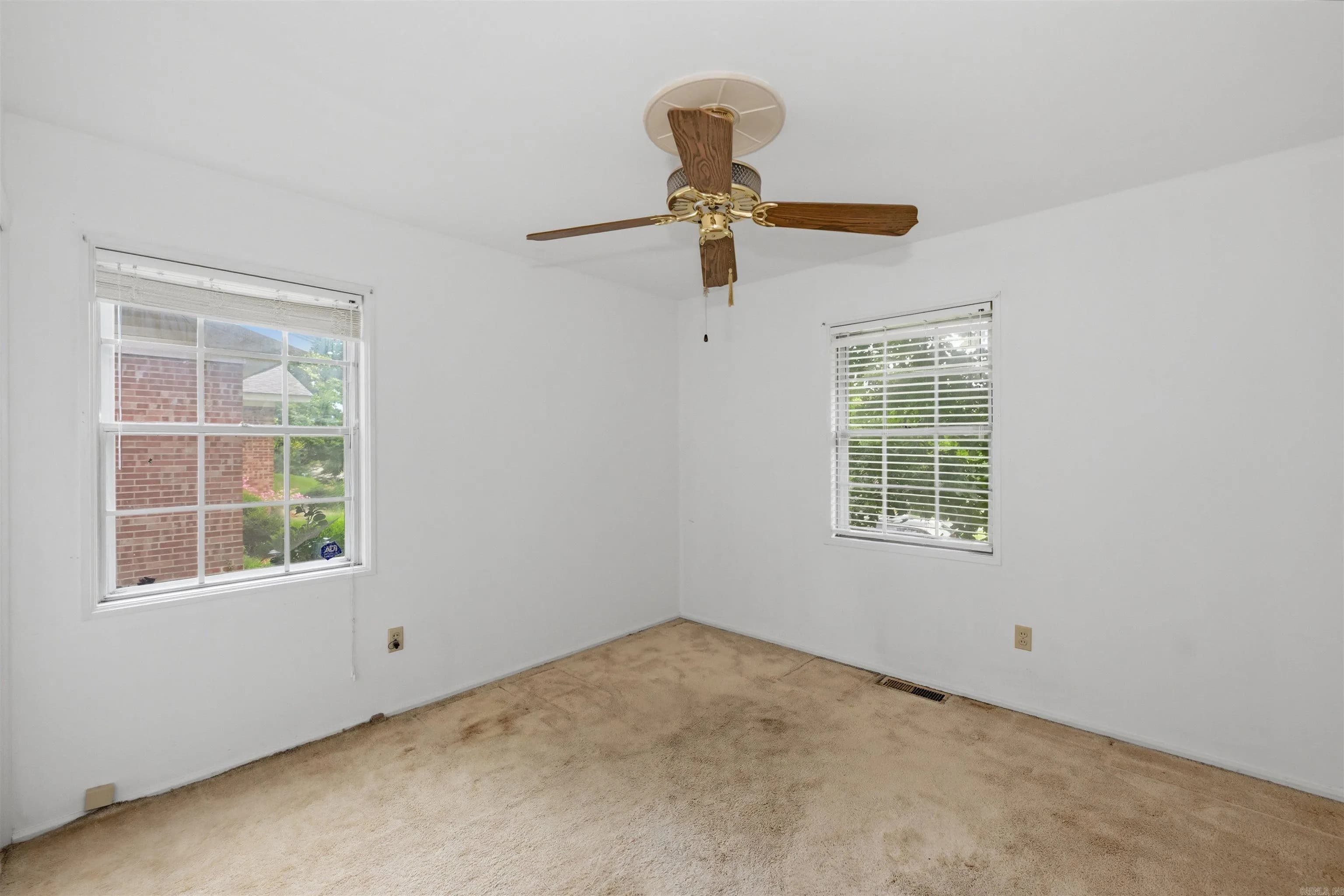 Property at 2107  Biscayne - Image 16