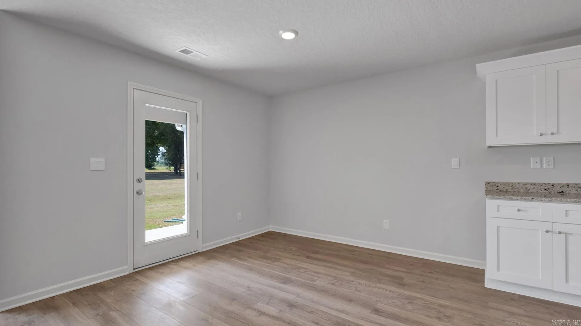 Property at 3400  Hawthorn - Image 15