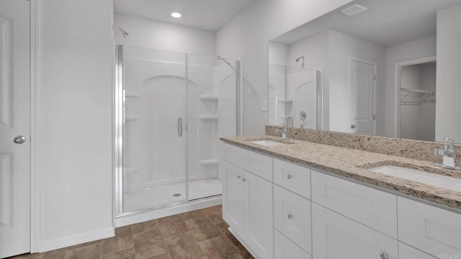 Property at 3400  Hawthorn - Image 22