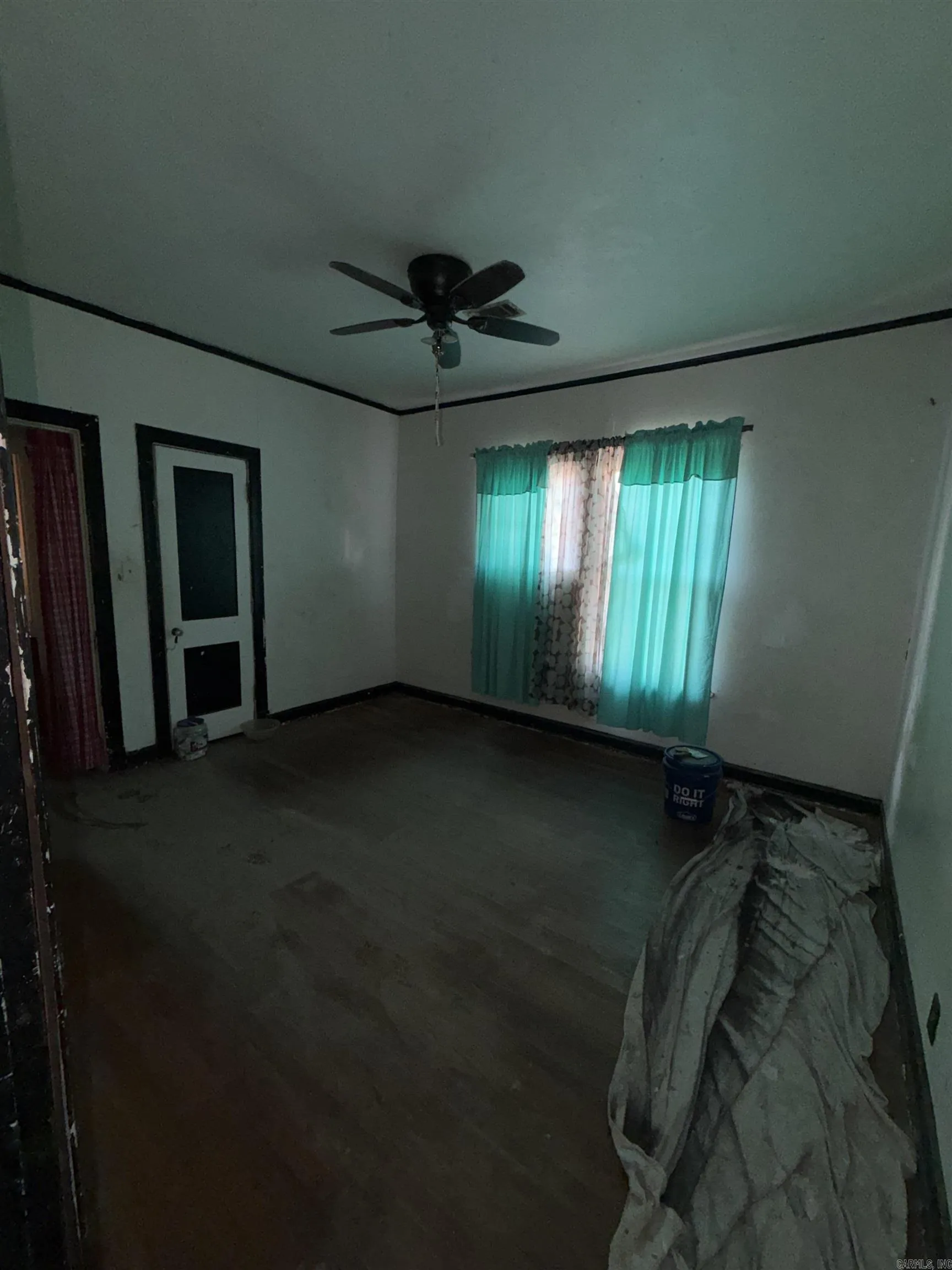 Property at 1928 S Olive - Image 9