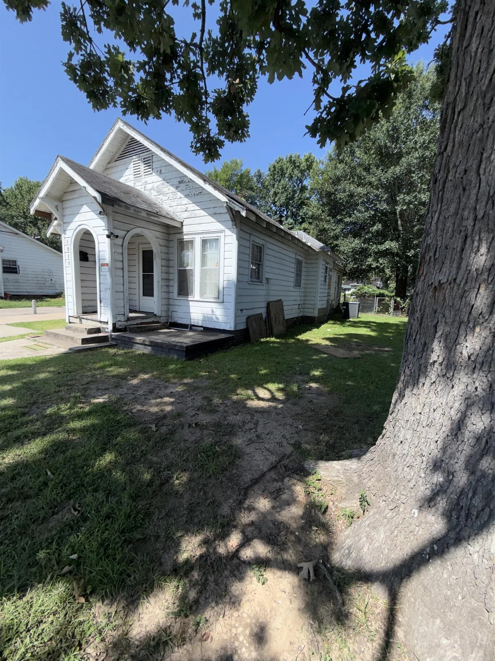 Property at 1928 S Olive - Image 17