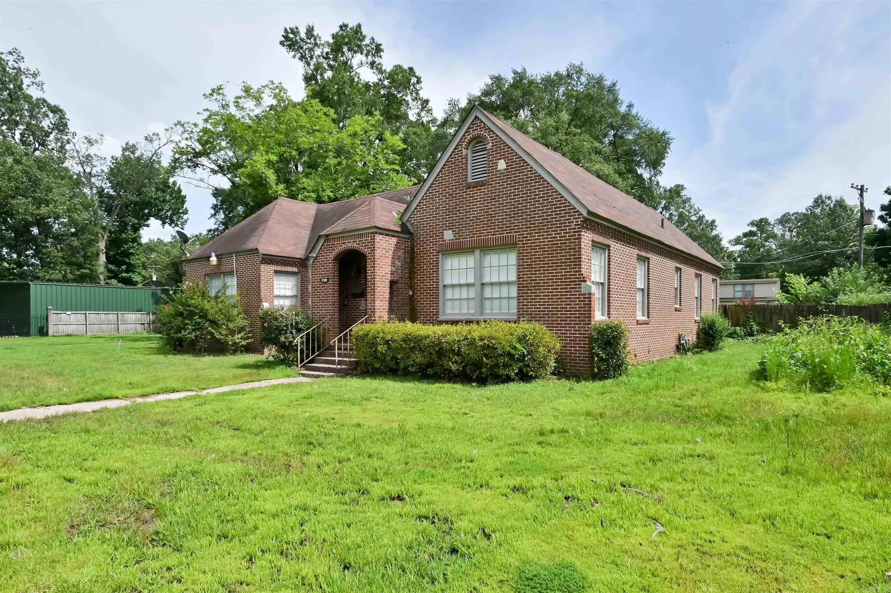 Property at 1300 W 28th - Image 1