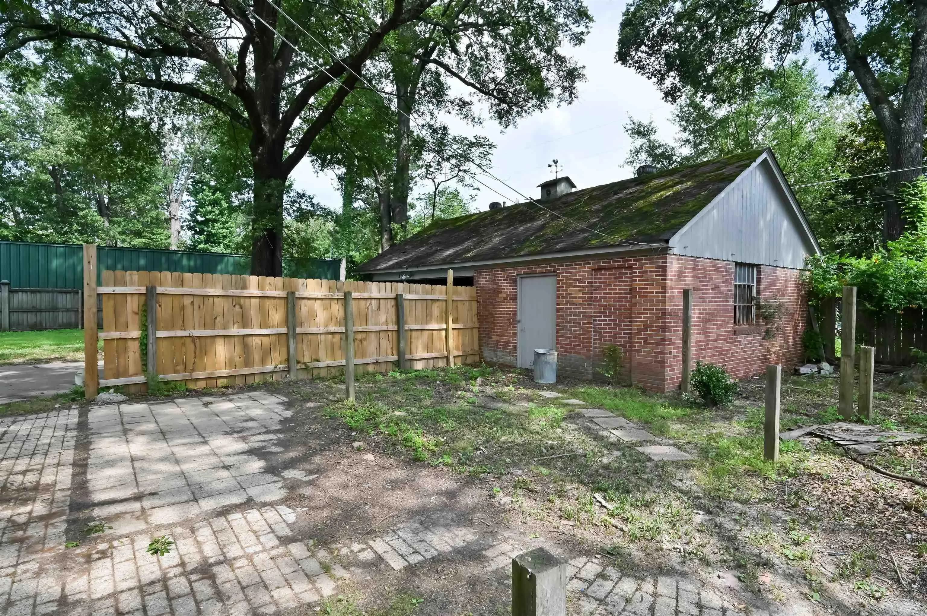Property at 1300 W 28th - Image 7