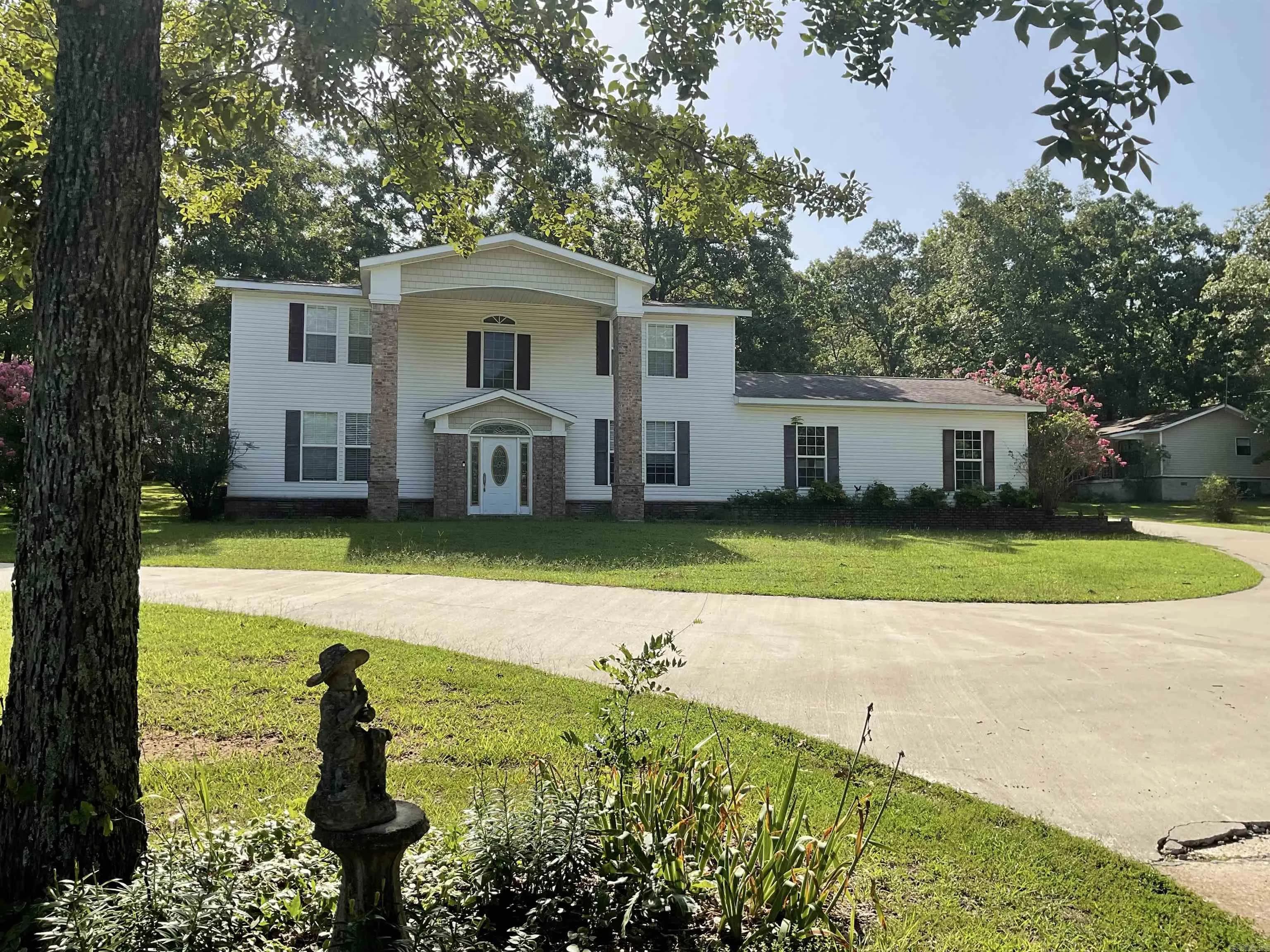 Property at 9076  Edgemont rd. - Image 1