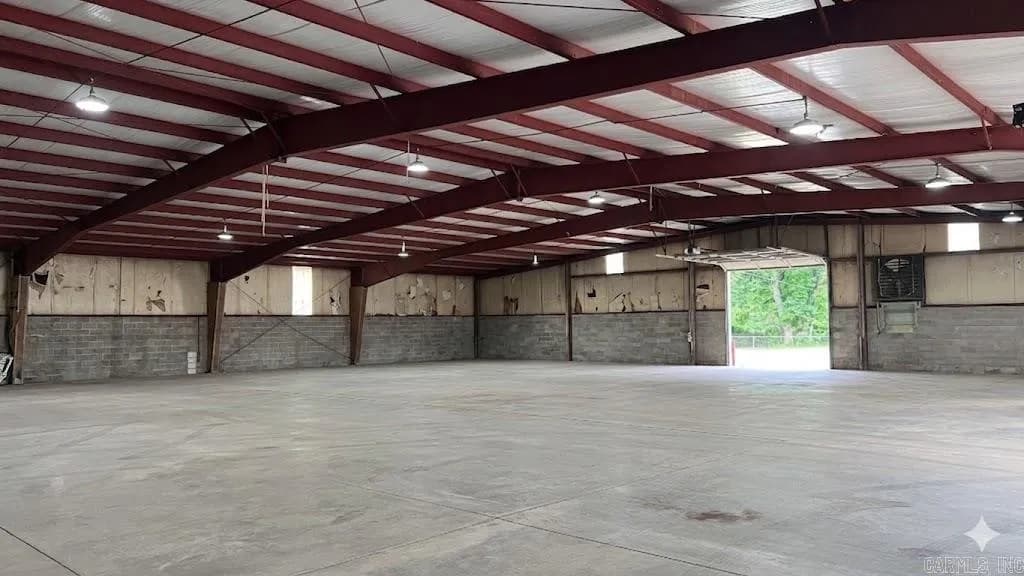 Property at 200 N Cedar - Image 7